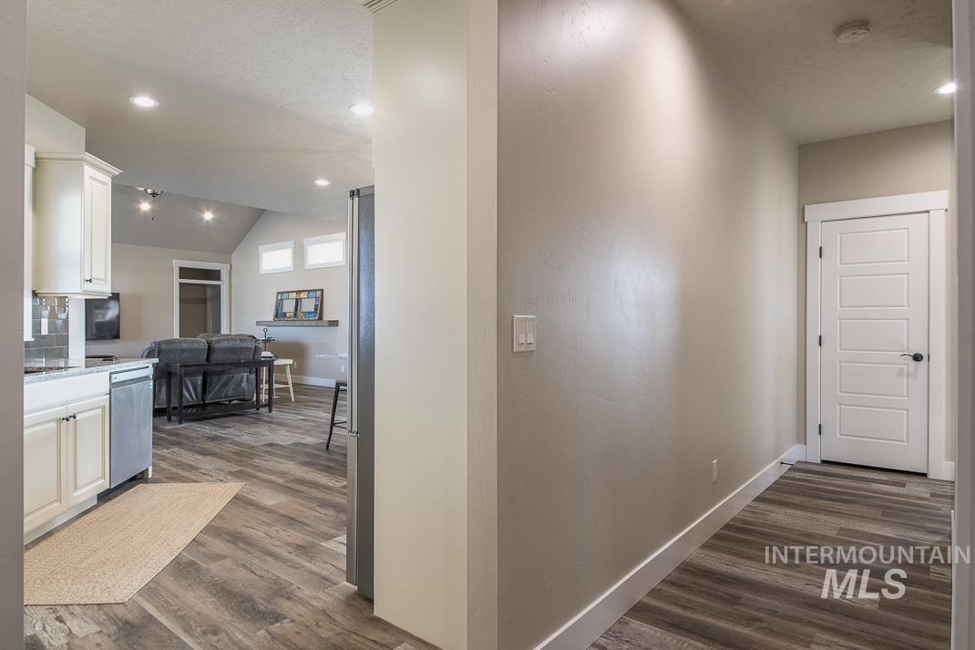 1251 Swan Falls Rd, Kuna, Idaho 83634, 3 Bedrooms, 3 Bathrooms, Residential For Sale, Price $1,090,000,MLS 98975254