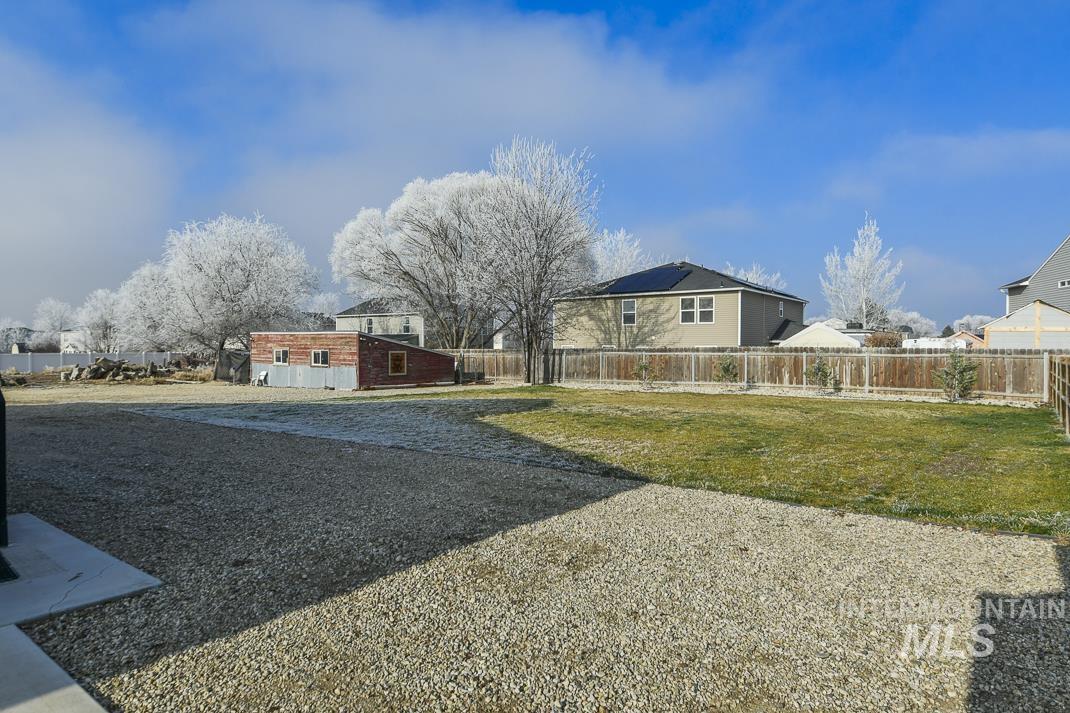 1251 Swan Falls Rd, Kuna, Idaho 83634, 3 Bedrooms, 3 Bathrooms, Residential For Sale, Price $1,090,000,MLS 98975254