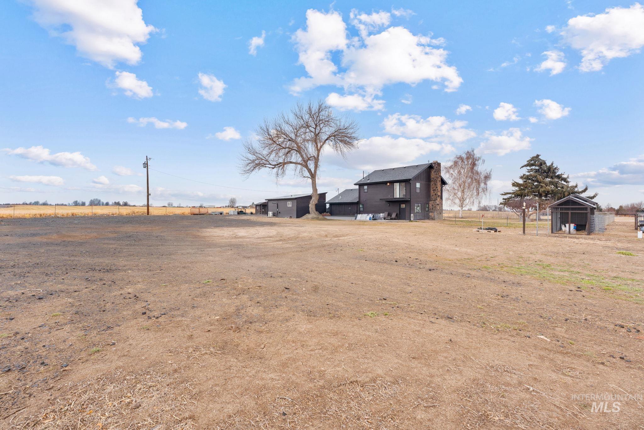 193 HWY 74, Twin Falls, Idaho 83301, 4 Bedrooms, 2 Bathrooms, Residential For Sale, Price $999,999,MLS 98975255