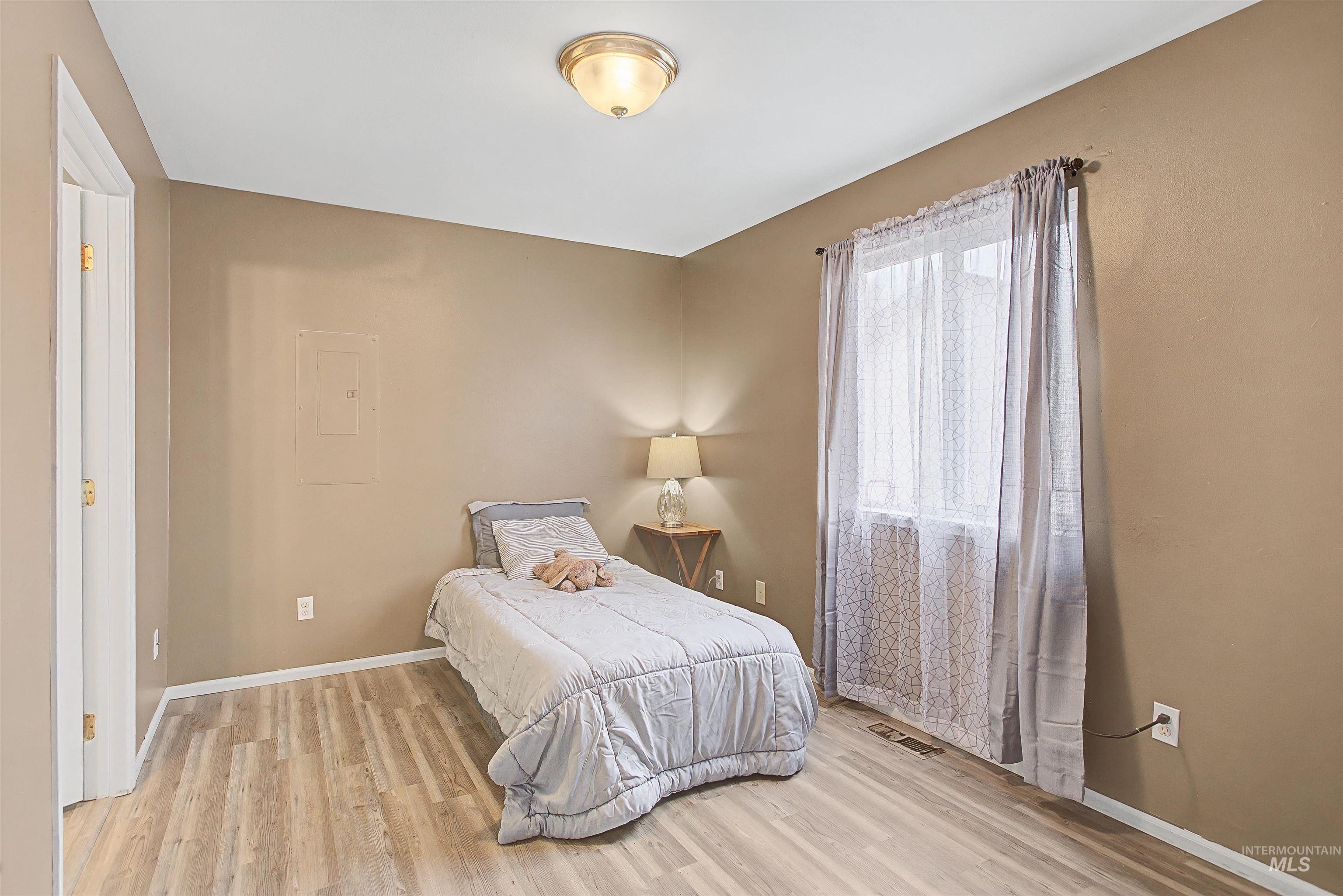 919 9th Street, Clarkston, Washington 99403, 3 Bedrooms, 2 Bathrooms, Residential For Sale, Price $368,000,MLS 98975256