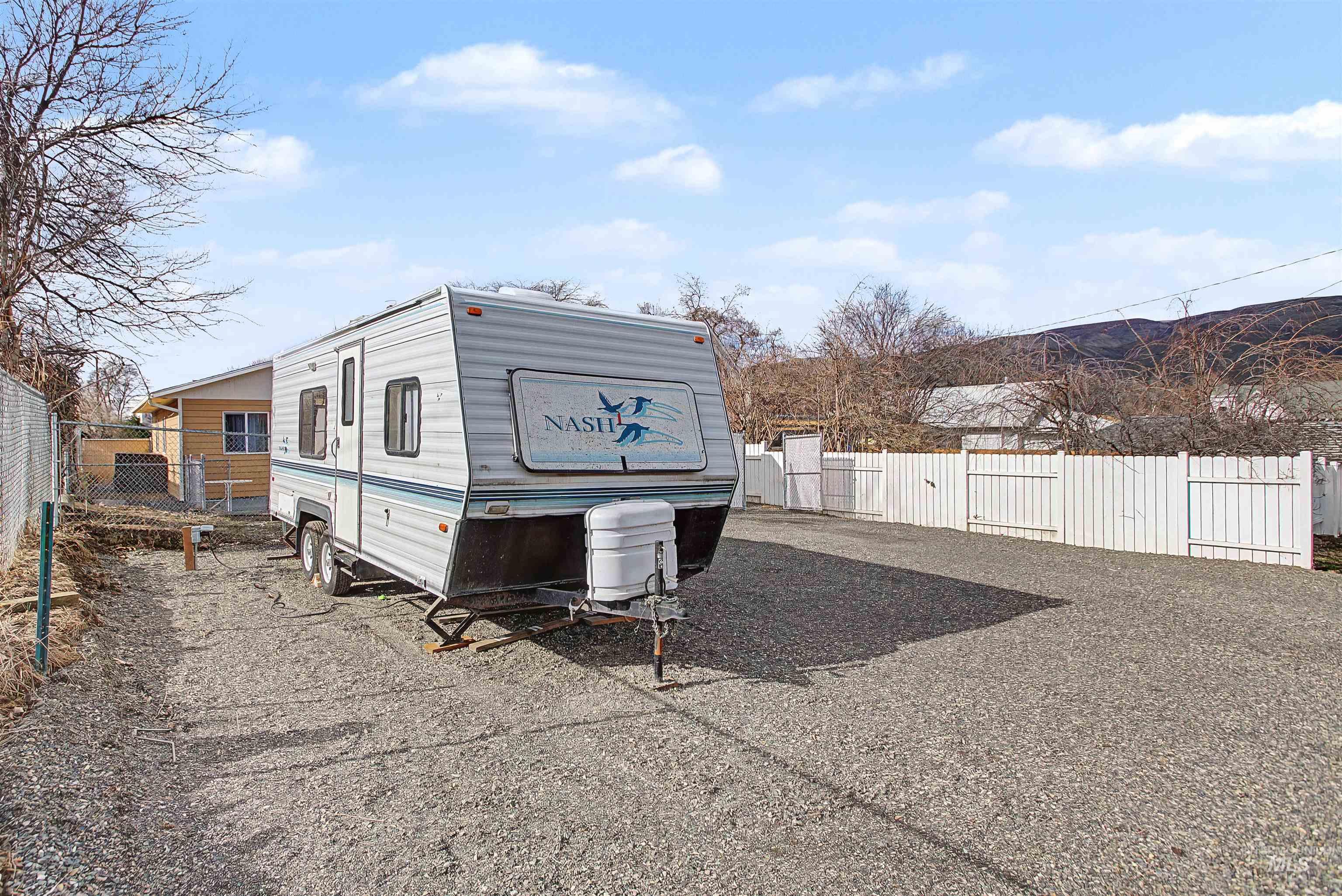 919 9th Street, Clarkston, Washington 99403, 3 Bedrooms, 2 Bathrooms, Residential For Sale, Price $368,000,MLS 98975256