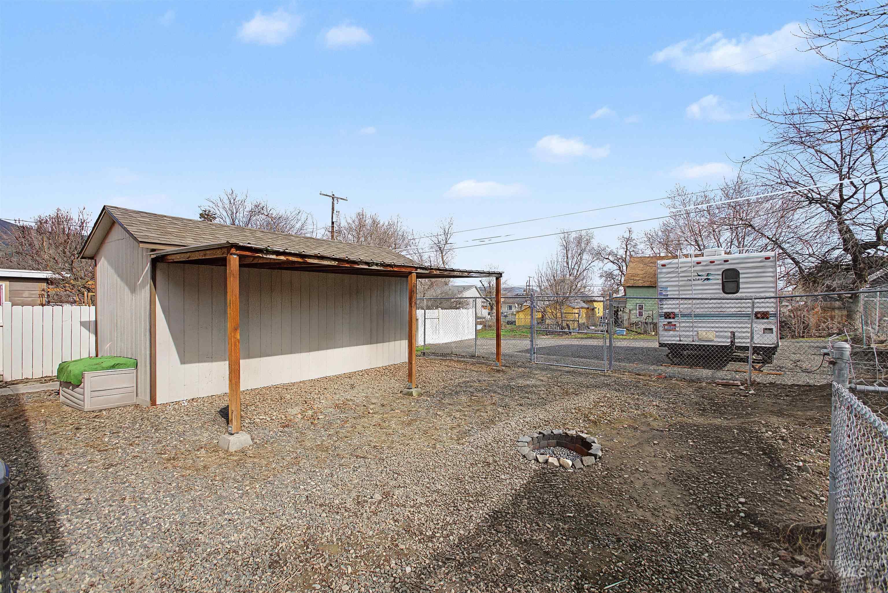 919 9th Street, Clarkston, Washington 99403, 3 Bedrooms, 2 Bathrooms, Residential For Sale, Price $368,000,MLS 98975256