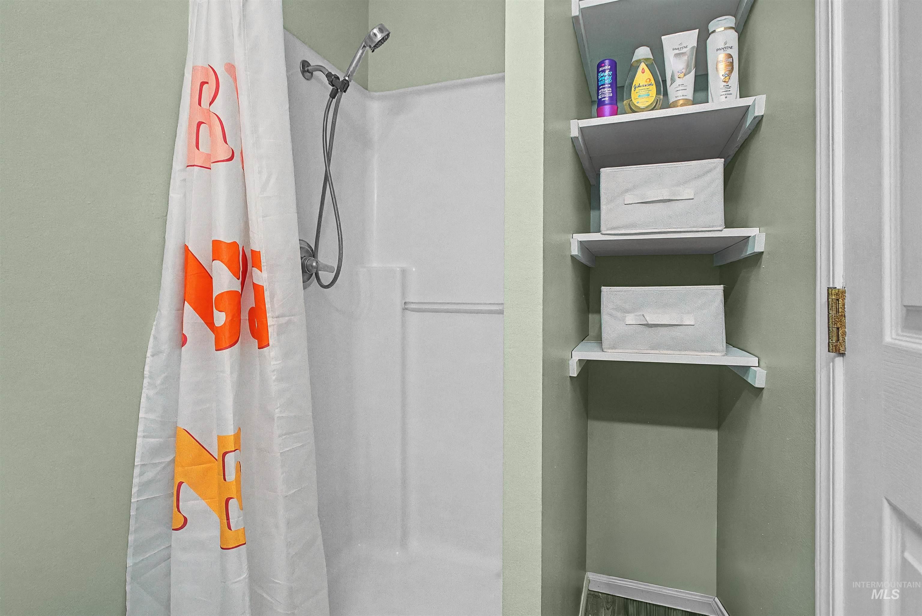 919 9th Street, Clarkston, Washington 99403, 3 Bedrooms, 2 Bathrooms, Residential For Sale, Price $368,000,MLS 98975256