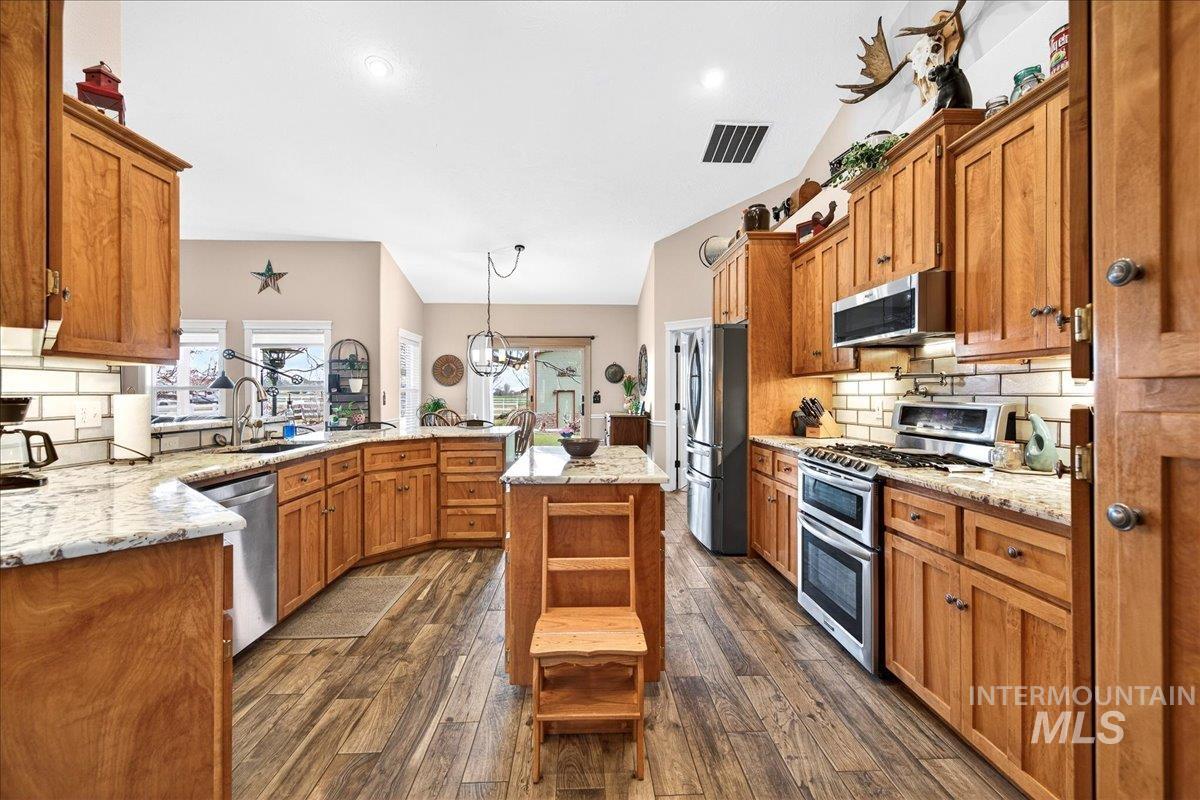 7901 S Chisum Way, Meridian, Idaho 83642, 3 Bedrooms, 2 Bathrooms, Residential For Sale, Price $825,000,MLS 98975257