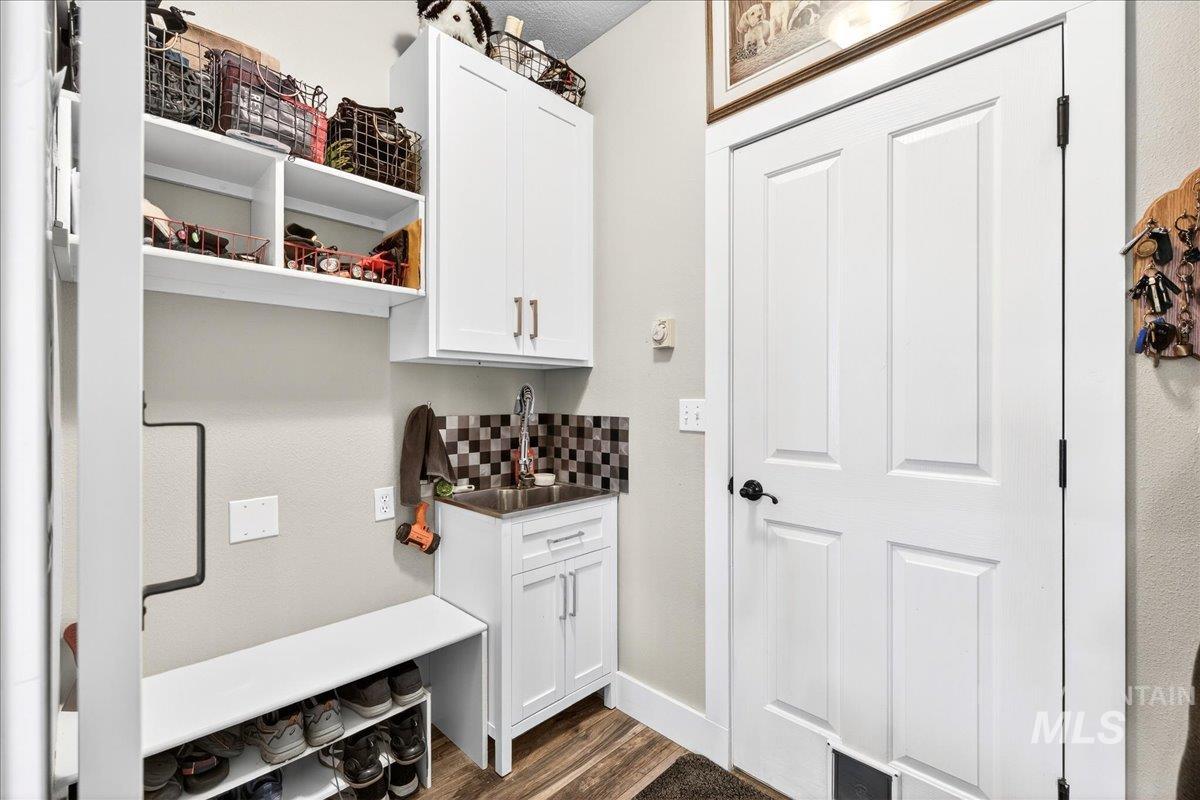 7901 S Chisum Way, Meridian, Idaho 83642, 3 Bedrooms, 2 Bathrooms, Residential For Sale, Price $825,000,MLS 98975257