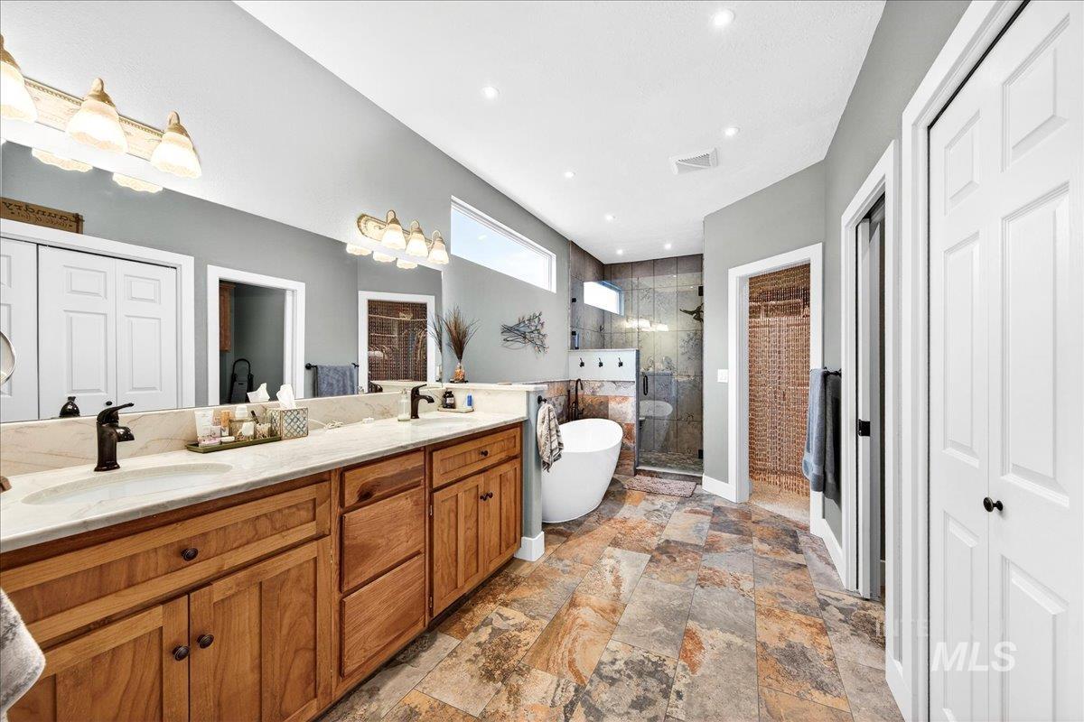 7901 S Chisum Way, Meridian, Idaho 83642, 3 Bedrooms, 2 Bathrooms, Residential For Sale, Price $825,000,MLS 98975257