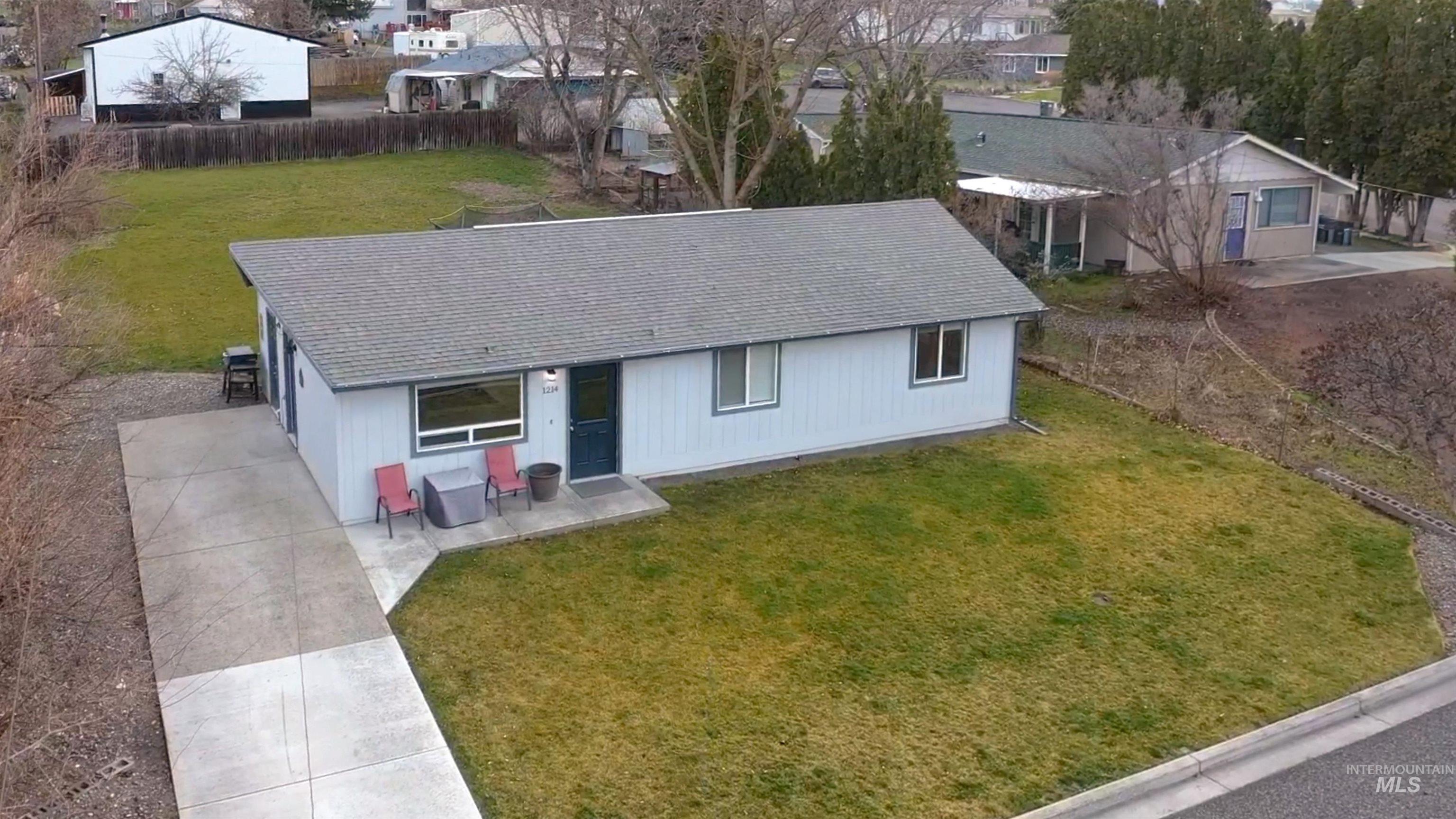 1214 3rd St, Asotin, Washington 99402, 3 Bedrooms, 1 Bathroom, Residential For Sale, Price $339,000,MLS 98975259