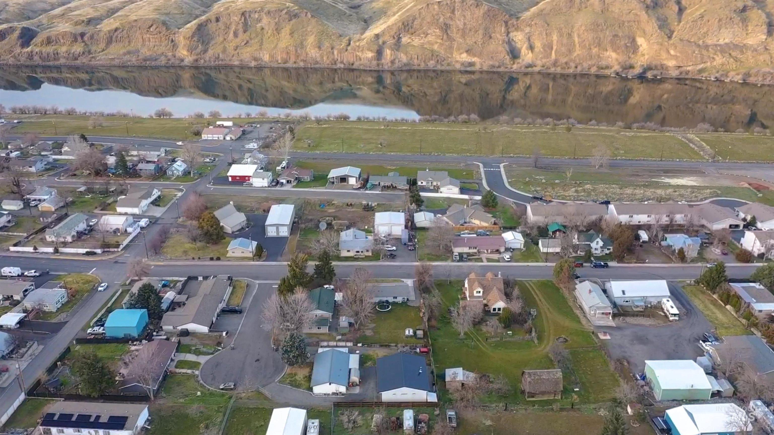 1214 3rd St, Asotin, Washington 99402, 3 Bedrooms, 1 Bathroom, Residential For Sale, Price $339,000,MLS 98975259