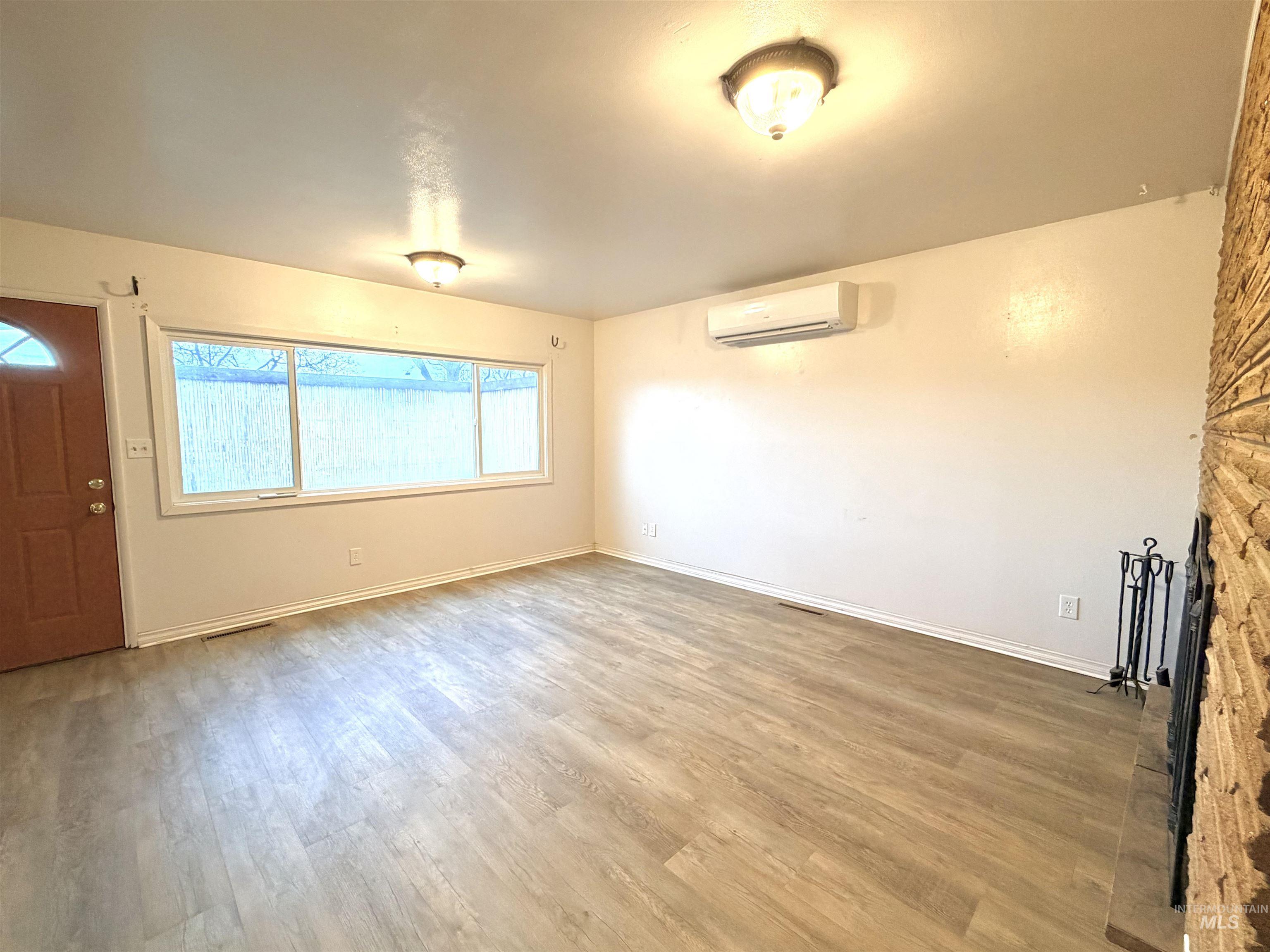 1126 4th St, Clarkston, Washington 99403, 2 Bedrooms, 1 Bathroom, Residential For Sale, Price $299,000,MLS 98975261