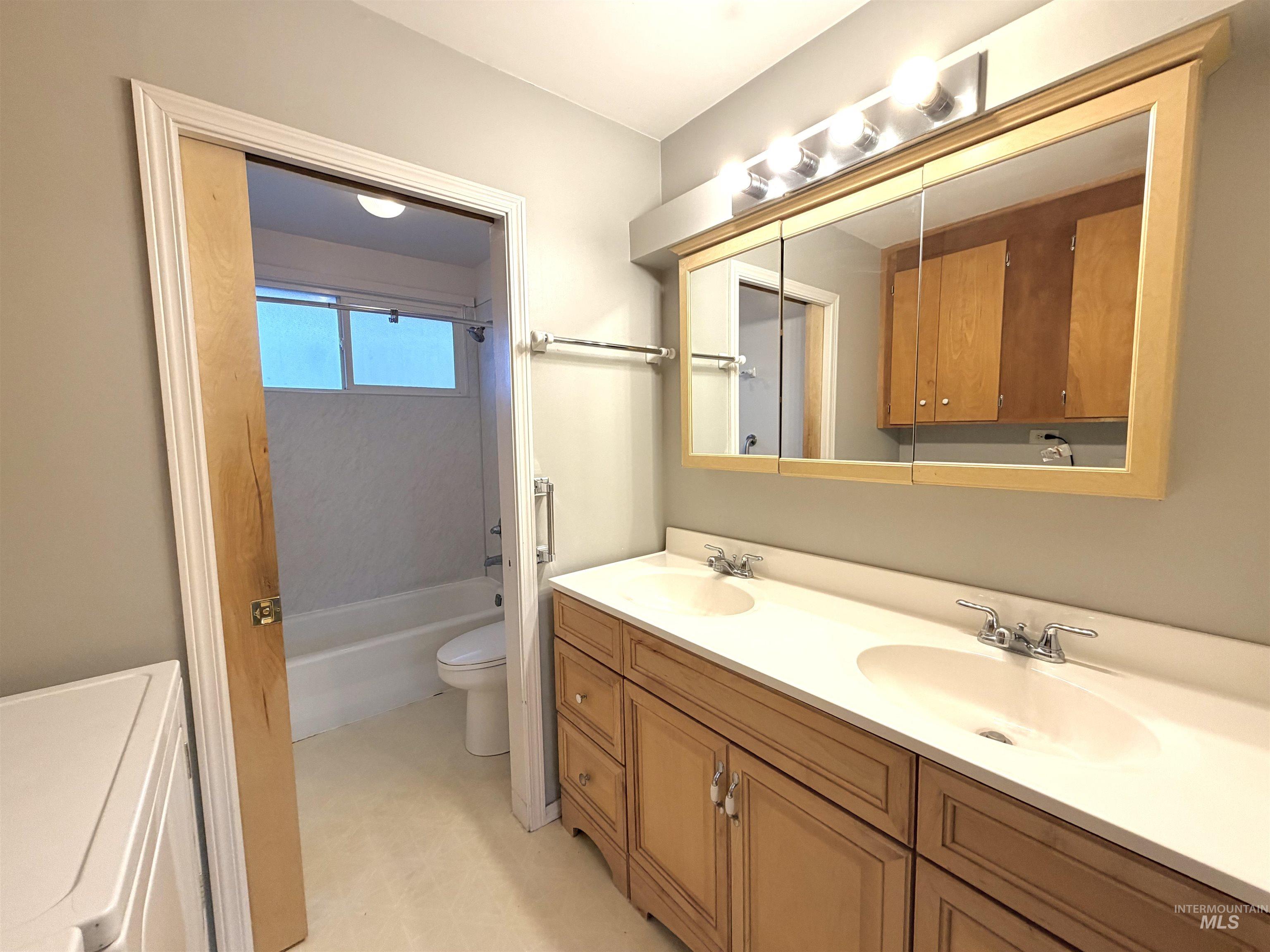 1126 4th St, Clarkston, Washington 99403, 2 Bedrooms, 1 Bathroom, Residential For Sale, Price $299,000,MLS 98975261