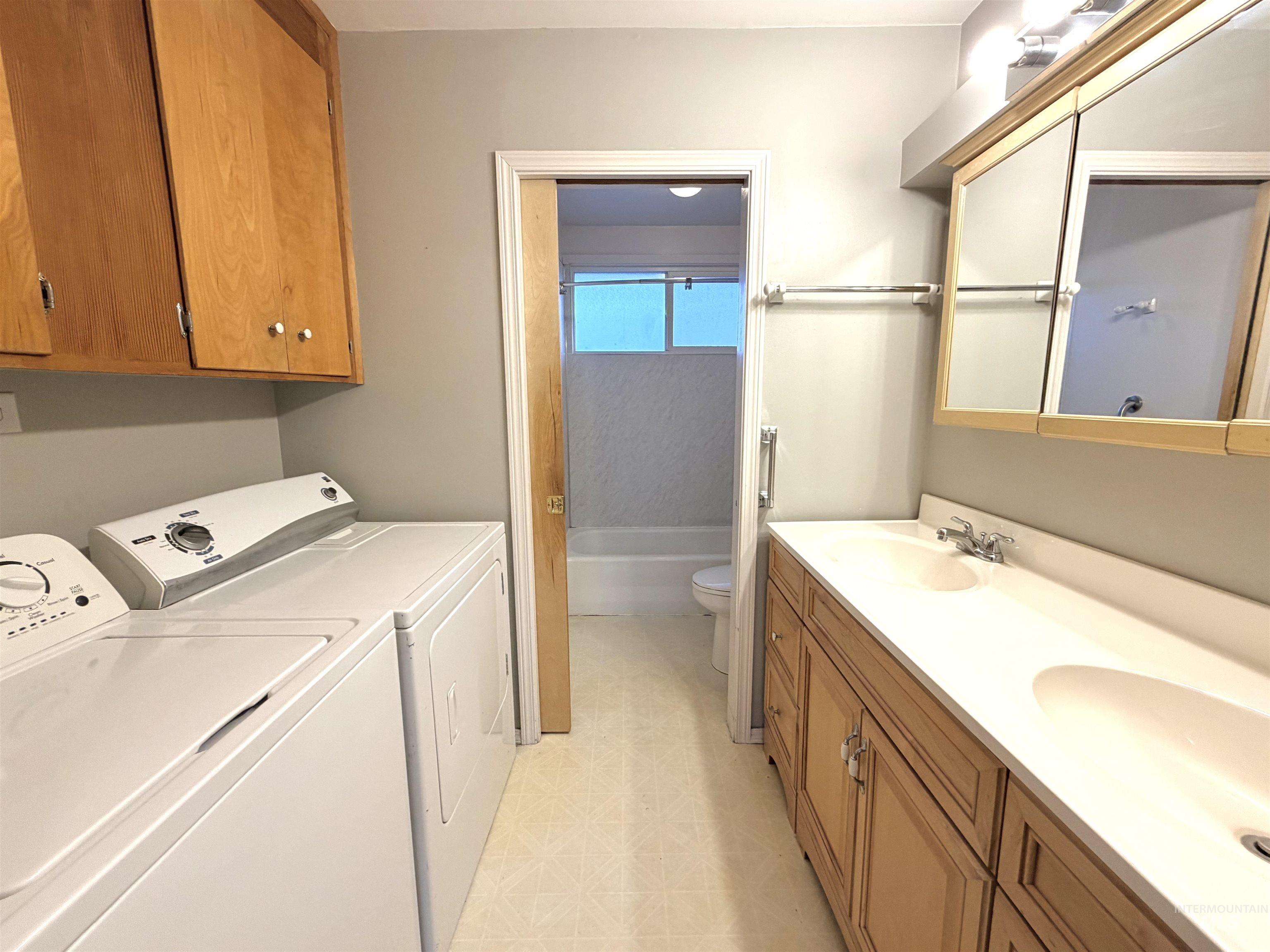 1126 4th St, Clarkston, Washington 99403, 2 Bedrooms, 1 Bathroom, Residential For Sale, Price $299,000,MLS 98975261