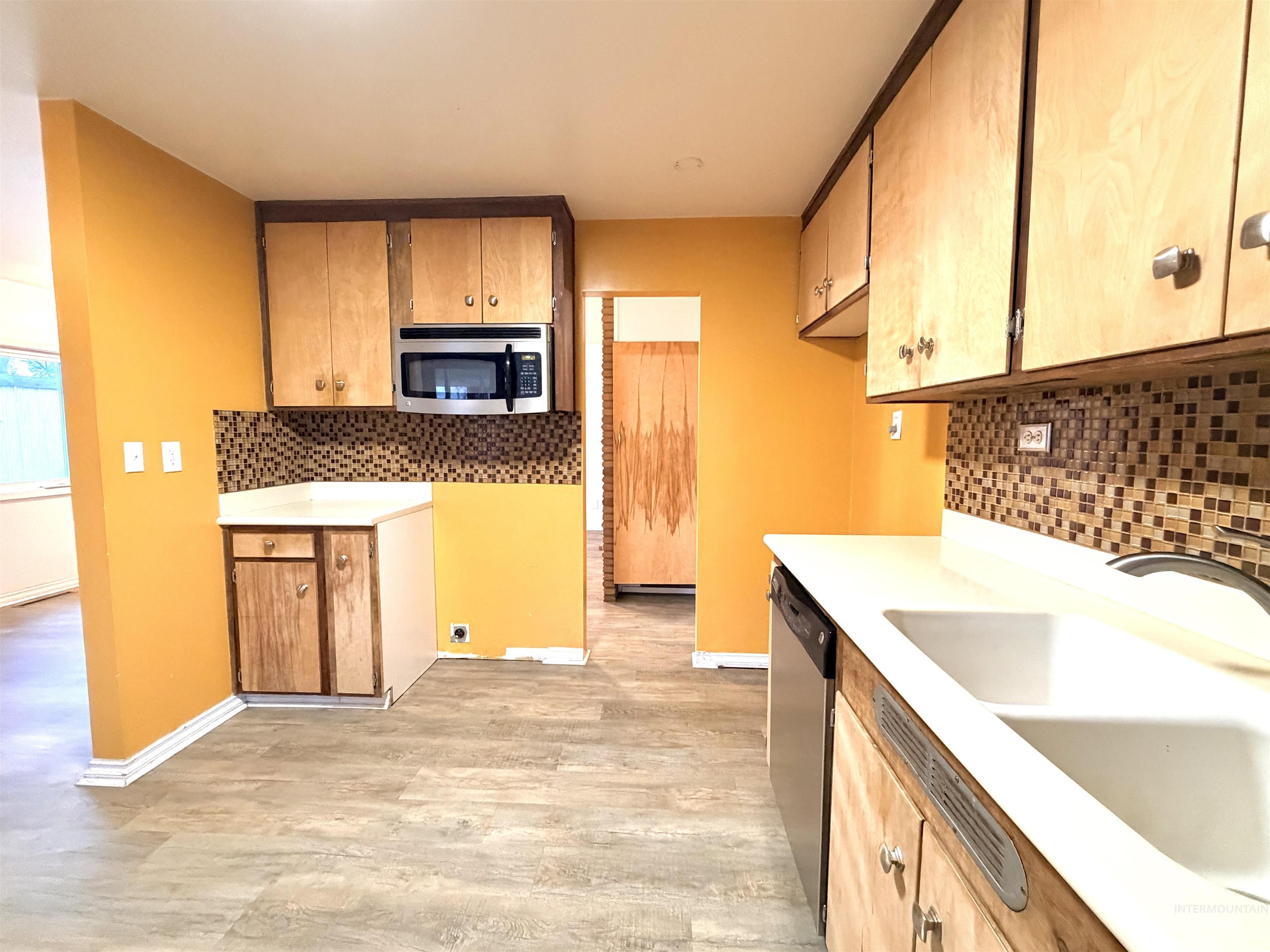 1126 4th St, Clarkston, Washington 99403, 2 Bedrooms, 1 Bathroom, Residential For Sale, Price $299,000,MLS 98975261