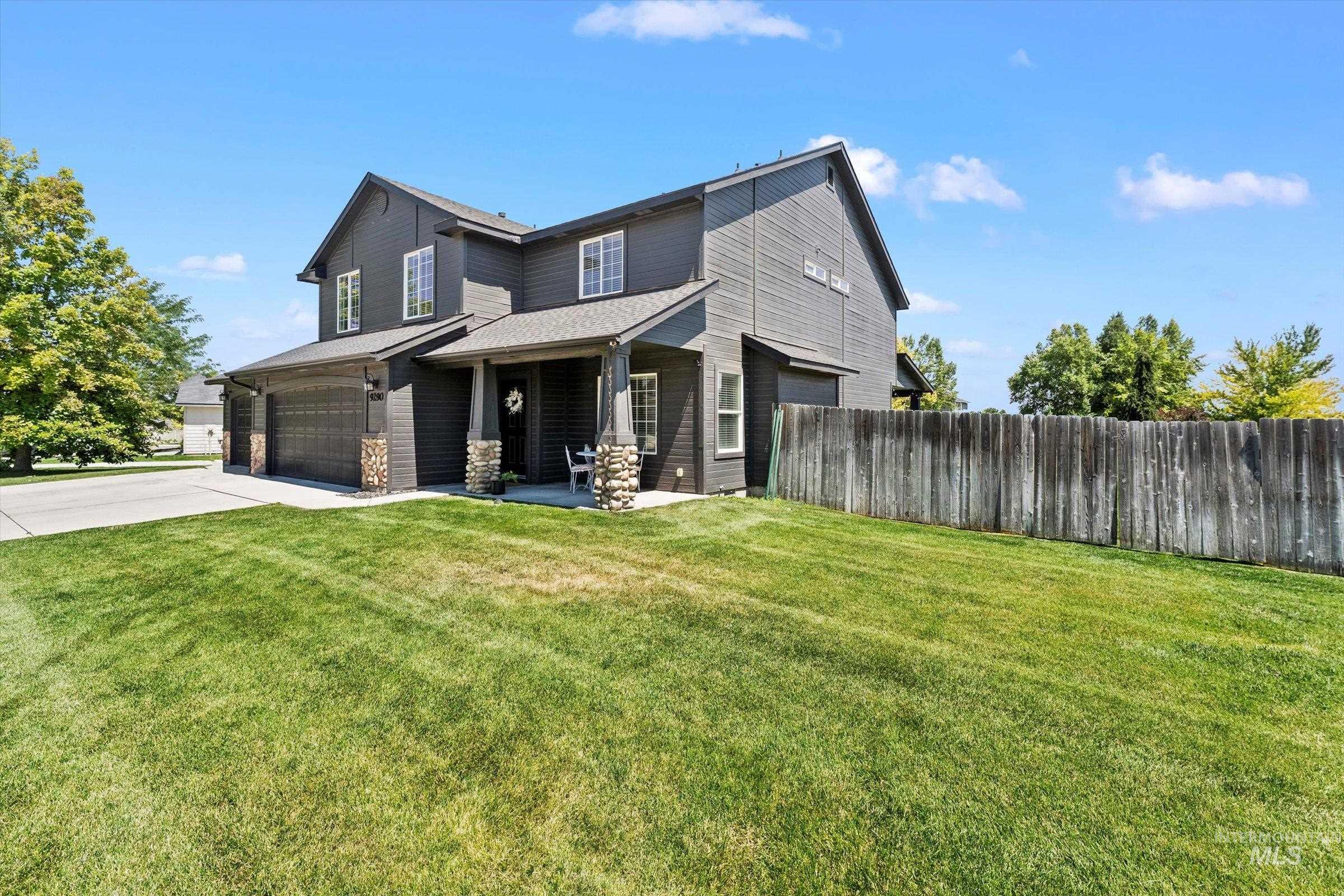 9290 S Cherry Apple, Kuna, Idaho 83634, 6 Bedrooms, 3.5 Bathrooms, Residential For Sale, Price $600,000,MLS 98975262