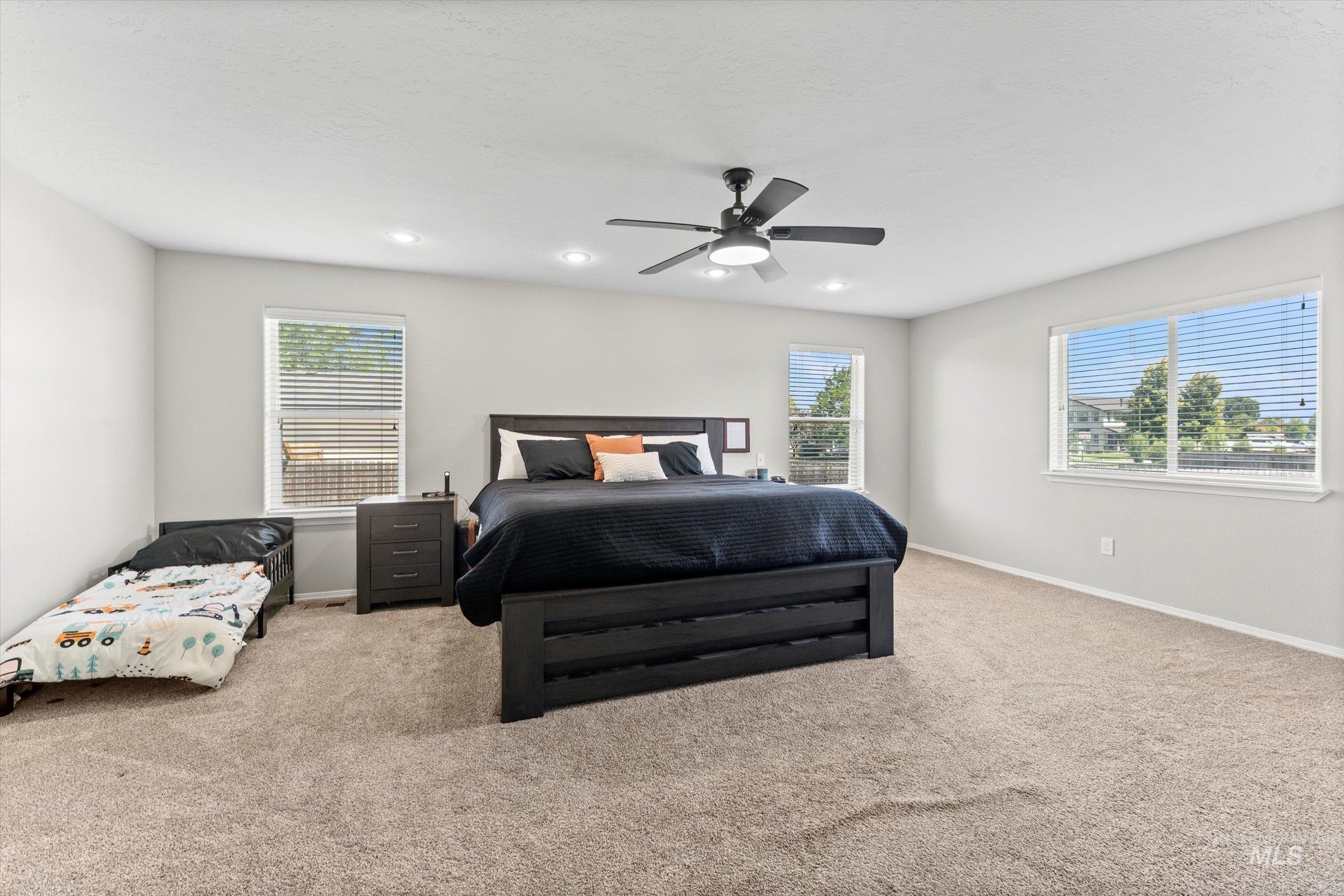 9290 S Cherry Apple, Kuna, Idaho 83634, 6 Bedrooms, 3.5 Bathrooms, Residential For Sale, Price $600,000,MLS 98975262