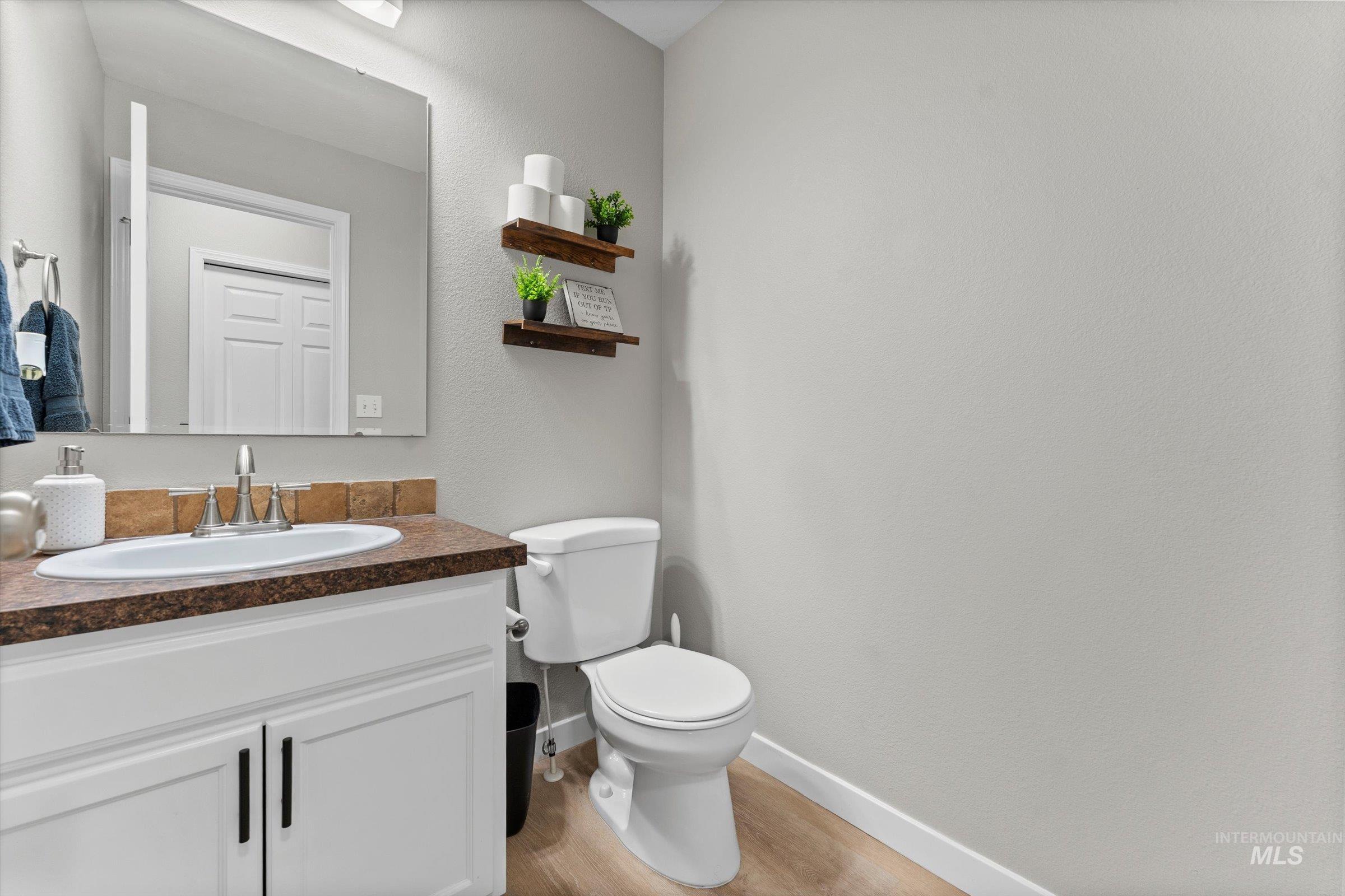 9290 S Cherry Apple, Kuna, Idaho 83634, 6 Bedrooms, 3.5 Bathrooms, Residential For Sale, Price $600,000,MLS 98975262