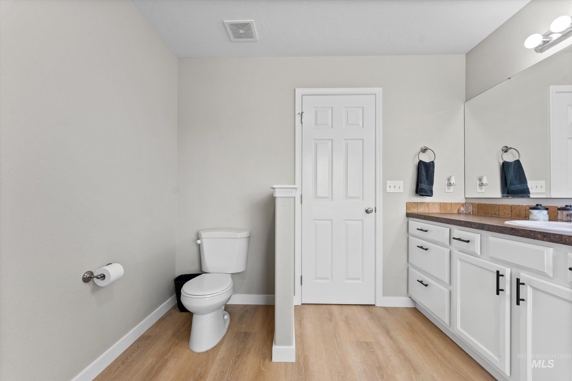 9290 S Cherry Apple, Kuna, Idaho 83634, 6 Bedrooms, 3.5 Bathrooms, Residential For Sale, Price $600,000,MLS 98975262