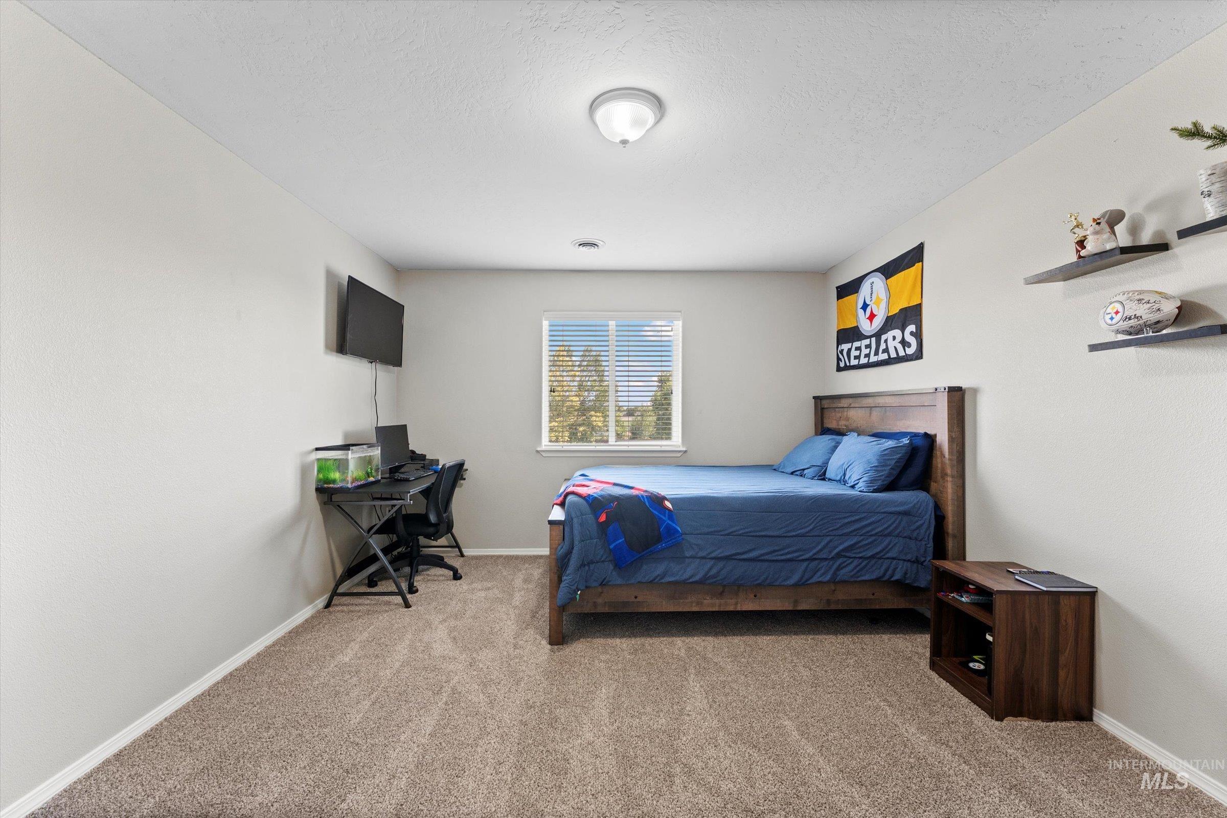 9290 S Cherry Apple, Kuna, Idaho 83634, 6 Bedrooms, 3.5 Bathrooms, Residential For Sale, Price $600,000,MLS 98975262