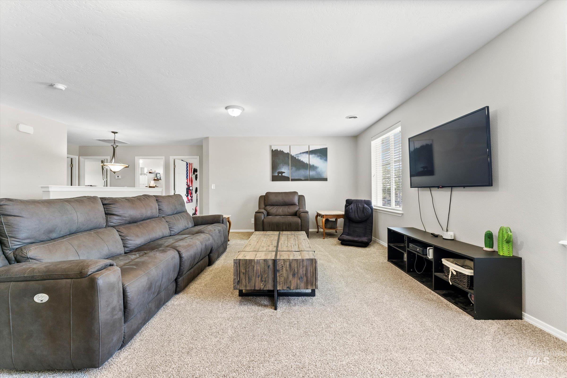 9290 S Cherry Apple, Kuna, Idaho 83634, 6 Bedrooms, 3.5 Bathrooms, Residential For Sale, Price $600,000,MLS 98975262