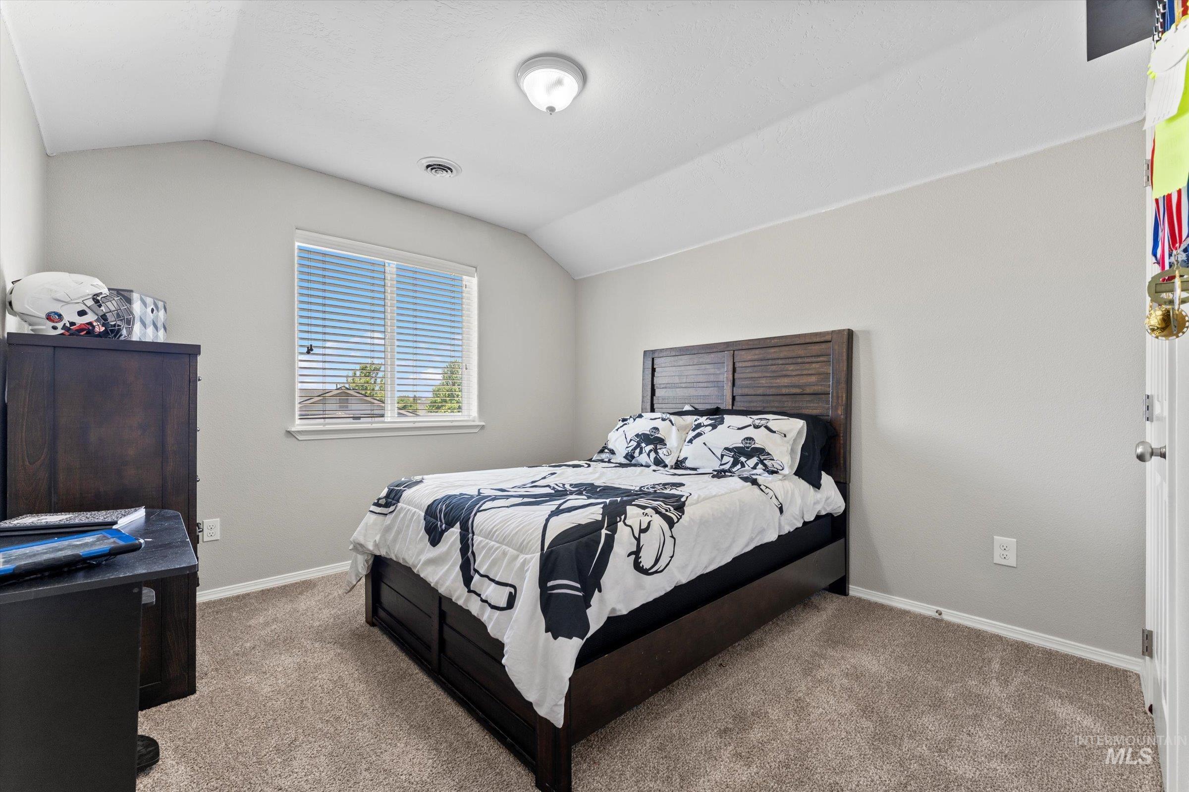 9290 S Cherry Apple, Kuna, Idaho 83634, 6 Bedrooms, 3.5 Bathrooms, Residential For Sale, Price $600,000,MLS 98975262