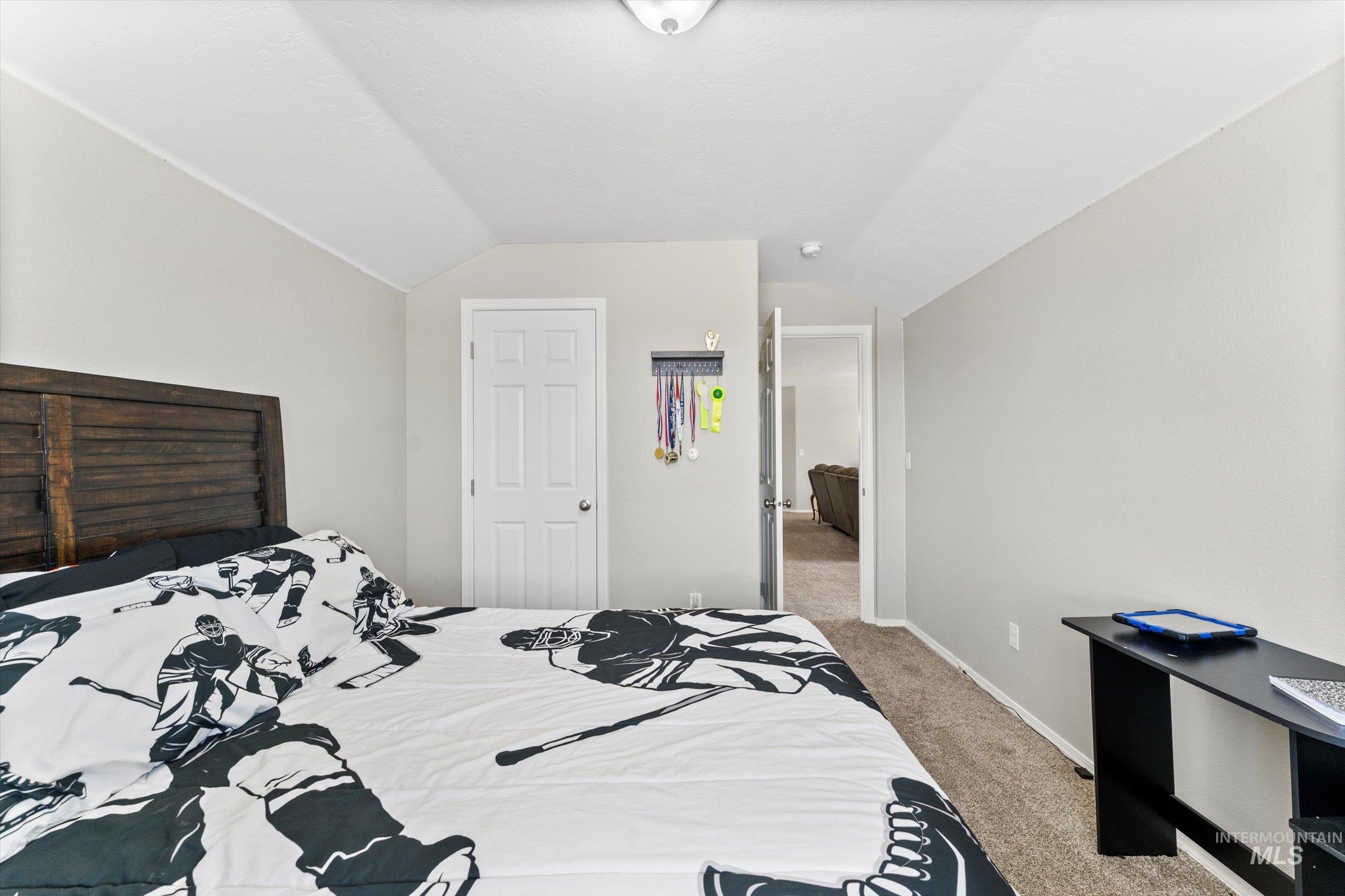 9290 S Cherry Apple, Kuna, Idaho 83634, 6 Bedrooms, 3.5 Bathrooms, Residential For Sale, Price $600,000,MLS 98975262