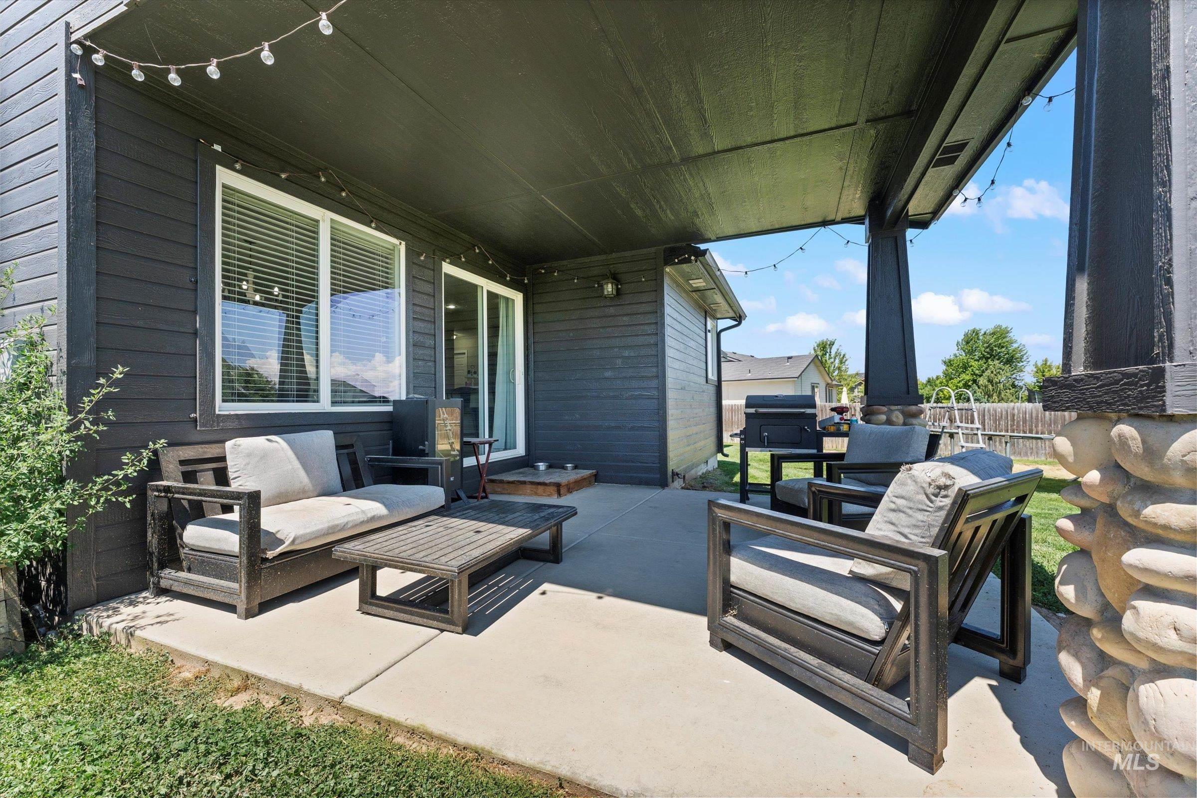 9290 S Cherry Apple, Kuna, Idaho 83634, 6 Bedrooms, 3.5 Bathrooms, Residential For Sale, Price $600,000,MLS 98975262