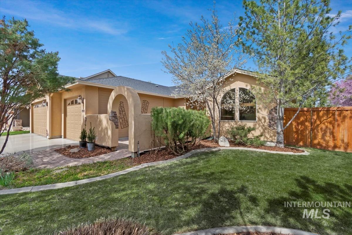 898 E Segundo, Meridian, Idaho 83646, 4 Bedrooms, 2 Bathrooms, Residential For Sale, Price $599,900,MLS 98975263