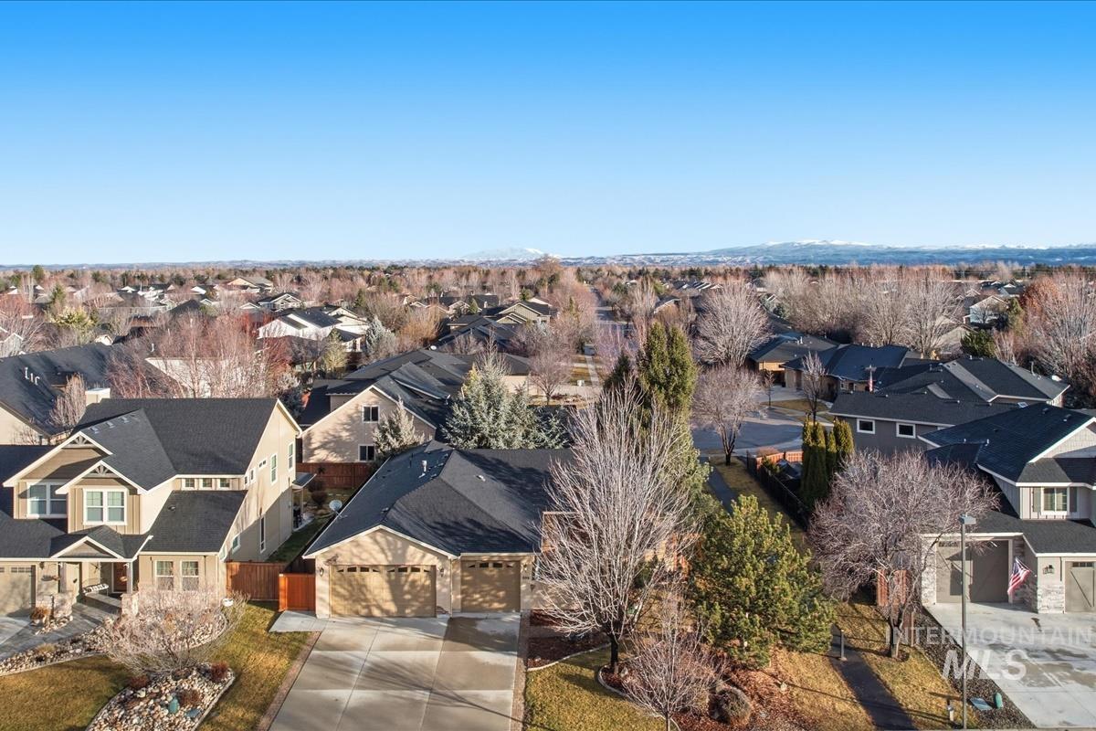 898 E Segundo, Meridian, Idaho 83646, 4 Bedrooms, 2 Bathrooms, Residential For Sale, Price $599,900,MLS 98975263