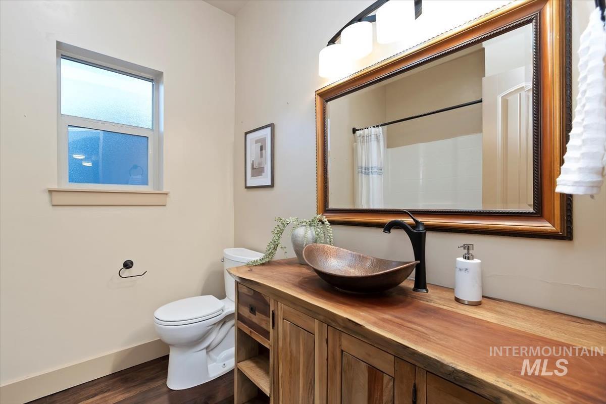 898 E Segundo, Meridian, Idaho 83646, 4 Bedrooms, 2 Bathrooms, Residential For Sale, Price $599,900,MLS 98975263