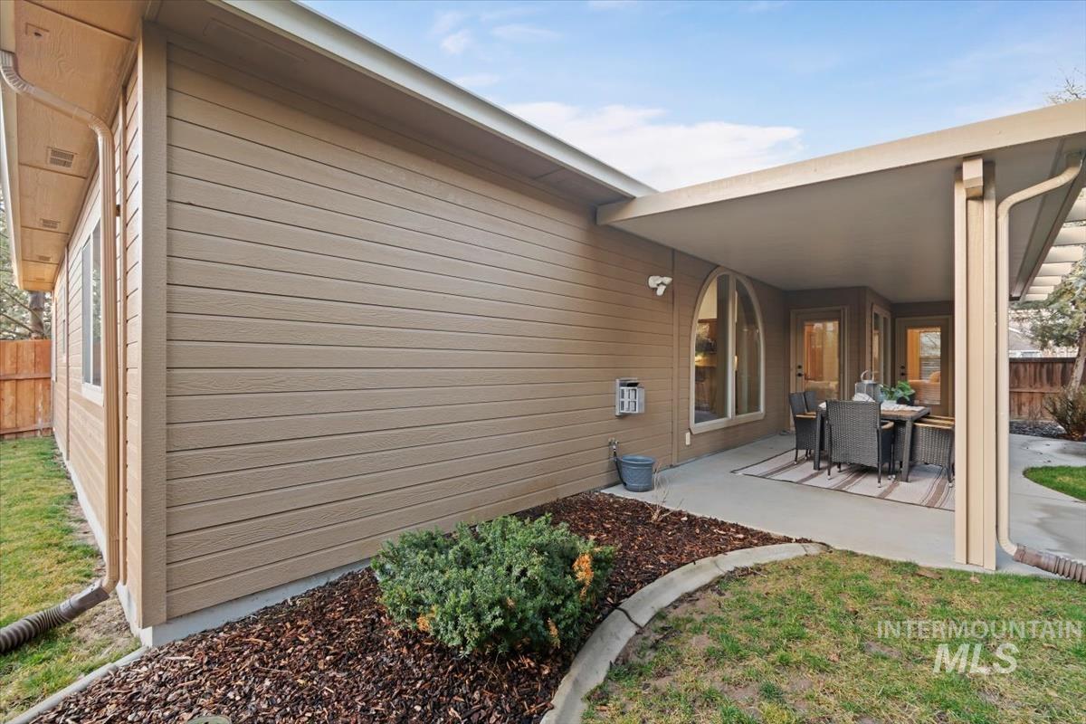 898 E Segundo, Meridian, Idaho 83646, 4 Bedrooms, 2 Bathrooms, Residential For Sale, Price $599,900,MLS 98975263