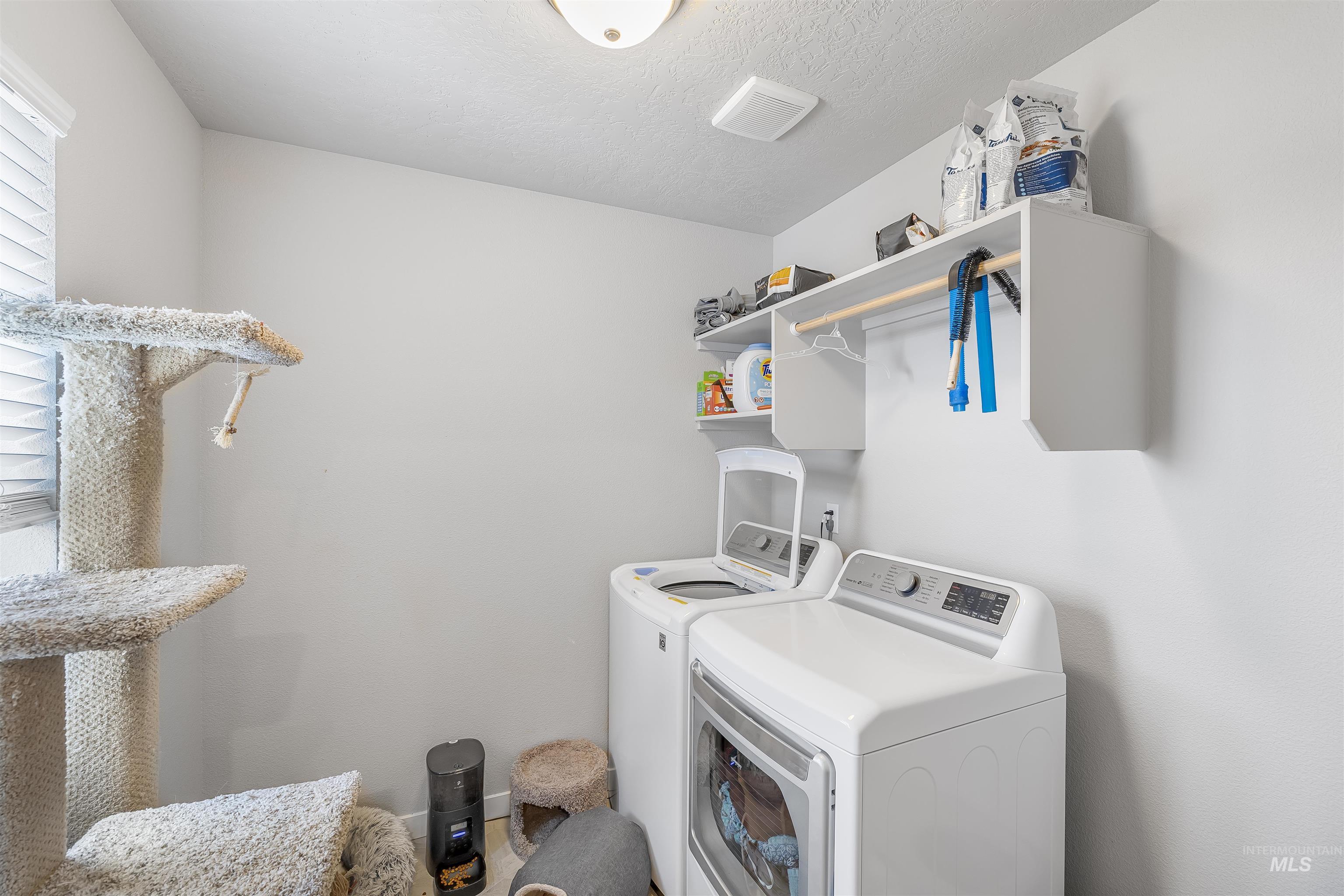 15205 N Renae Way, Nampa, Idaho 83651, 3 Bedrooms, 2.5 Bathrooms, Residential For Sale, Price $385,000, 98975264