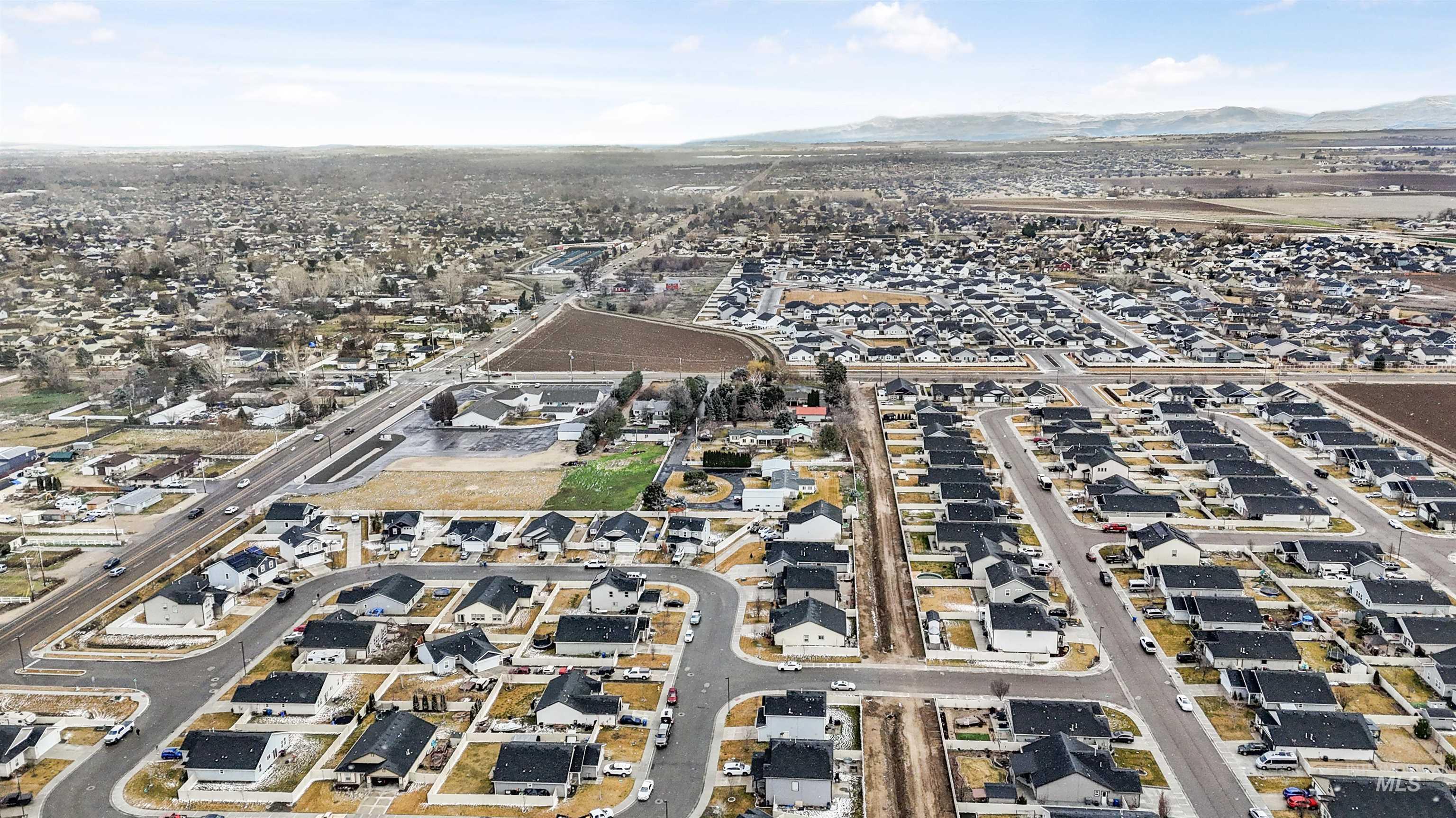 15205 N Renae Way, Nampa, Idaho 83651, 3 Bedrooms, 2.5 Bathrooms, Residential For Sale, Price $385,000, 98975264