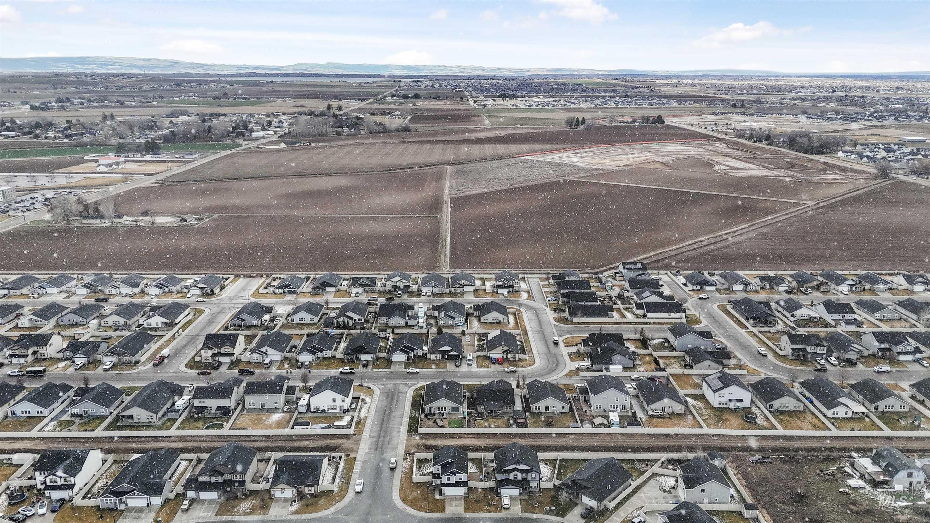 15205 N Renae Way, Nampa, Idaho 83651, 3 Bedrooms, 2.5 Bathrooms, Residential For Sale, Price $385,000, 98975264