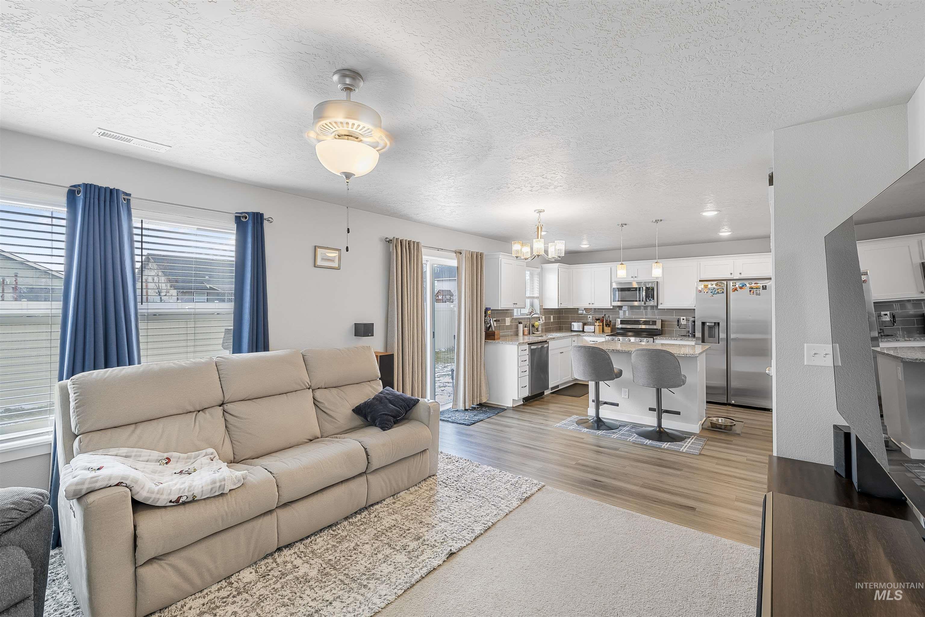 15205 N Renae Way, Nampa, Idaho 83651, 3 Bedrooms, 2.5 Bathrooms, Residential For Sale, Price $385,000, 98975264