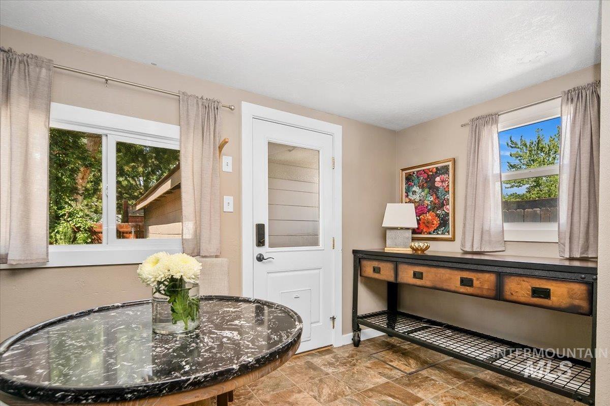 2416 W Ona St, Boise, Idaho 83705, 2 Bedrooms, 1 Bathroom, Residential For Sale, Price $365,000,MLS 98975265