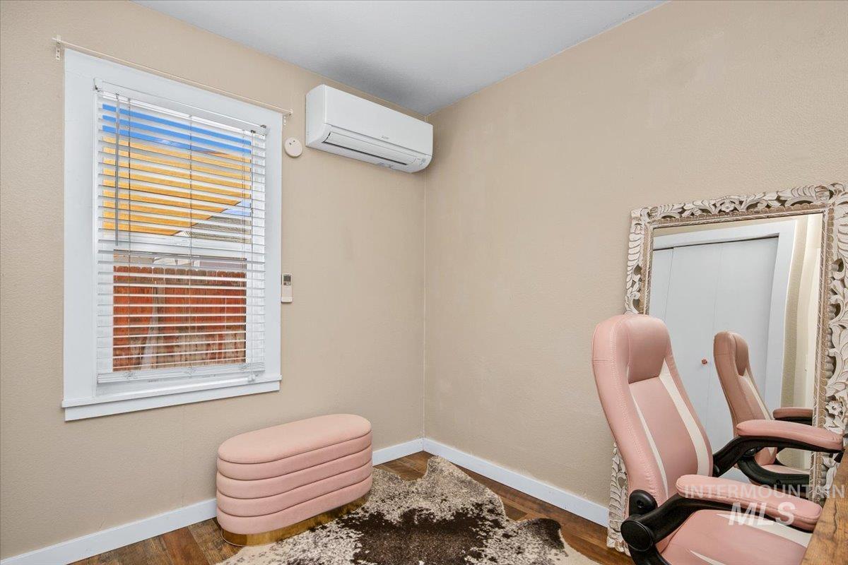 2416 W Ona St, Boise, Idaho 83705, 2 Bedrooms, 1 Bathroom, Residential For Sale, Price $365,000,MLS 98975265