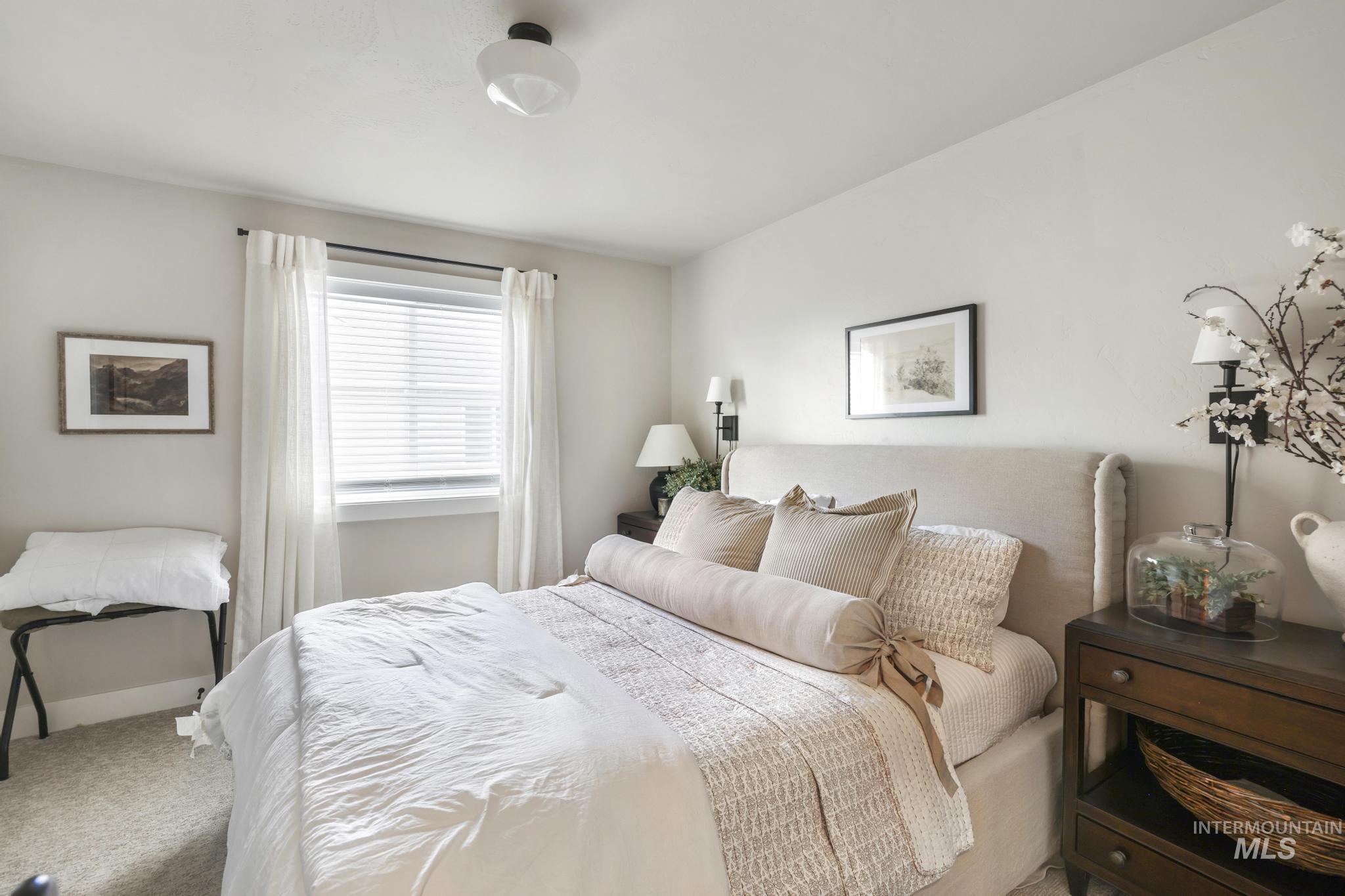 764 Midnight Sun Loop, Twin Falls, Idaho 83301, 6 Bedrooms, 3 Bathrooms, Residential For Sale, Price $760,000,MLS 98975266