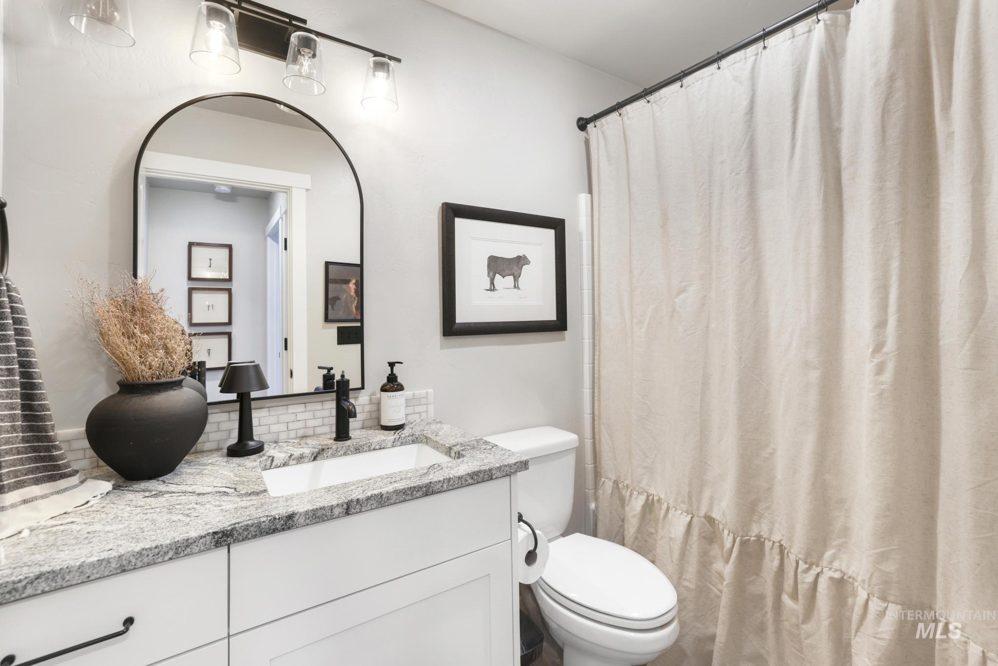 764 Midnight Sun Loop, Twin Falls, Idaho 83301, 6 Bedrooms, 3 Bathrooms, Residential For Sale, Price $760,000,MLS 98975266