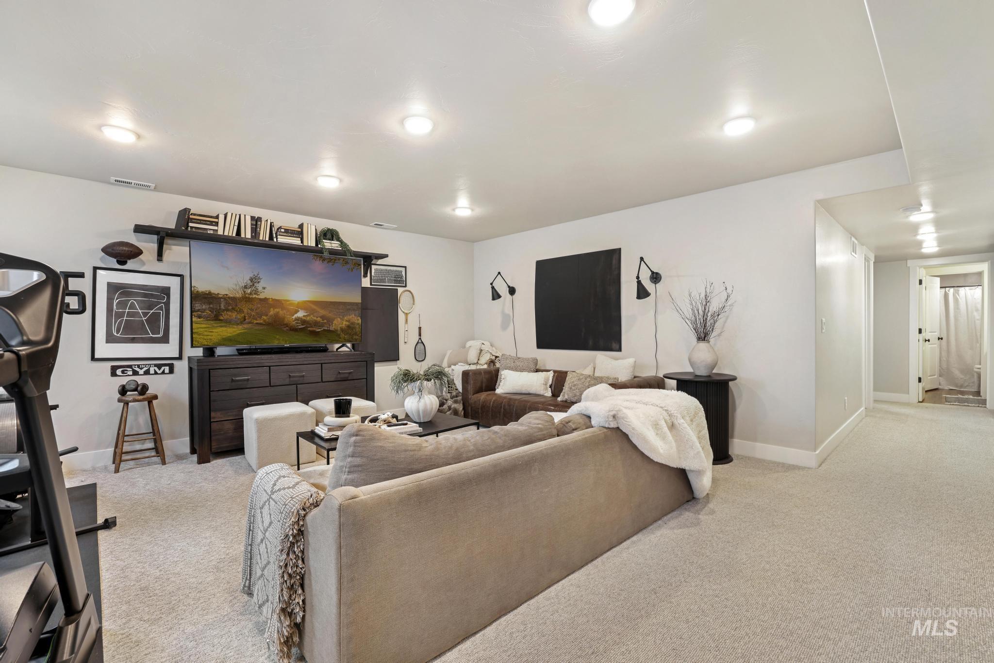 764 Midnight Sun Loop, Twin Falls, Idaho 83301, 6 Bedrooms, 3 Bathrooms, Residential For Sale, Price $760,000,MLS 98975266