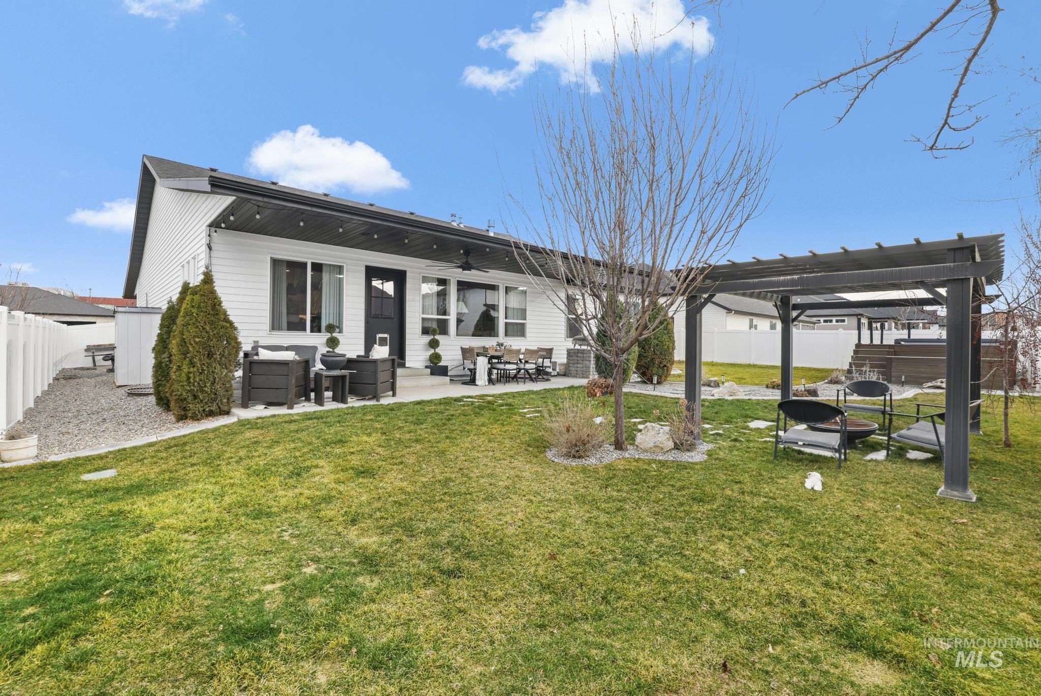 764 Midnight Sun Loop, Twin Falls, Idaho 83301, 6 Bedrooms, 3 Bathrooms, Residential For Sale, Price $760,000,MLS 98975266