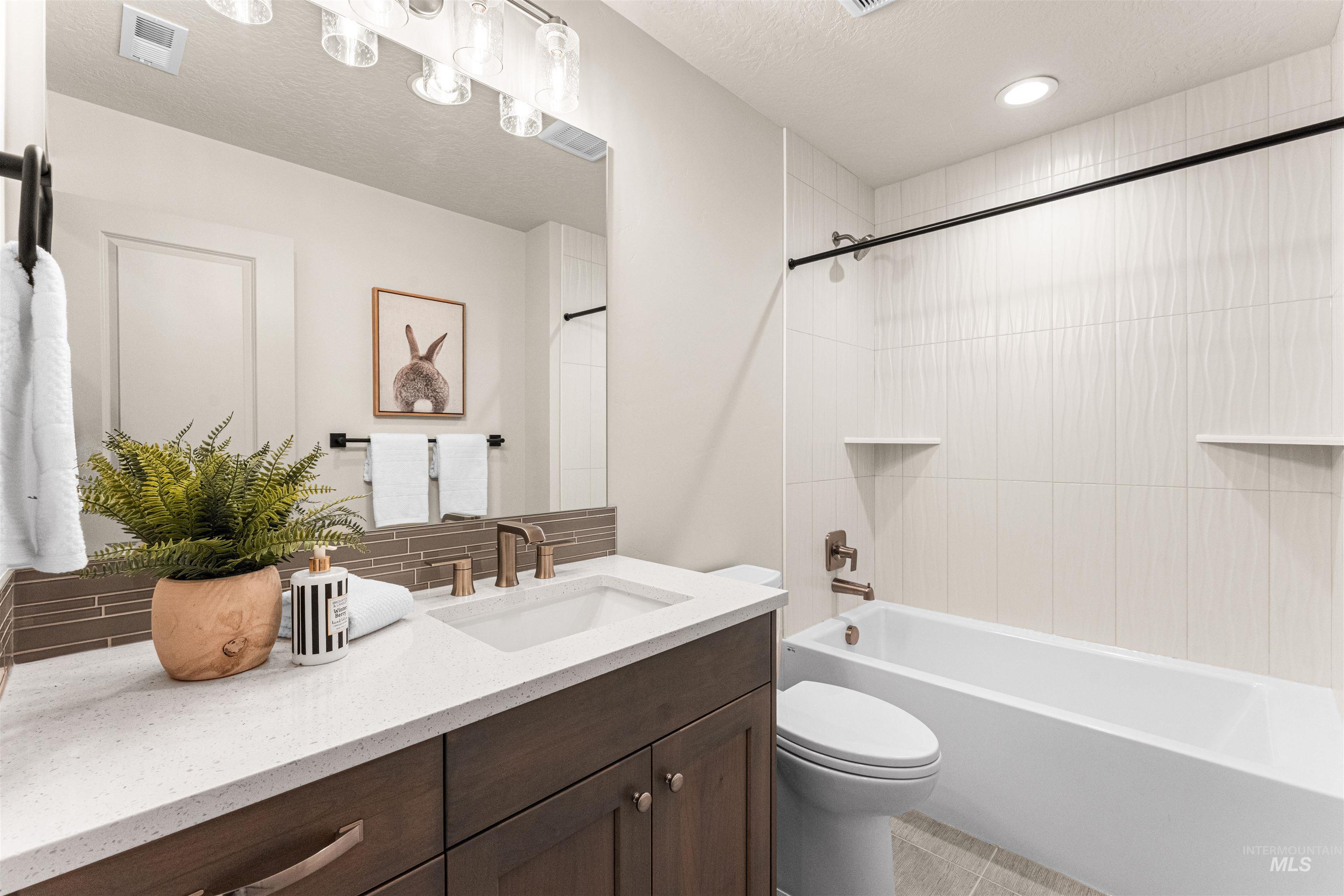 8082 Tandy Cove St, Middleton, Idaho 83644, 3 Bedrooms, 3 Bathrooms, Residential For Sale, Price $649,900, 98975267