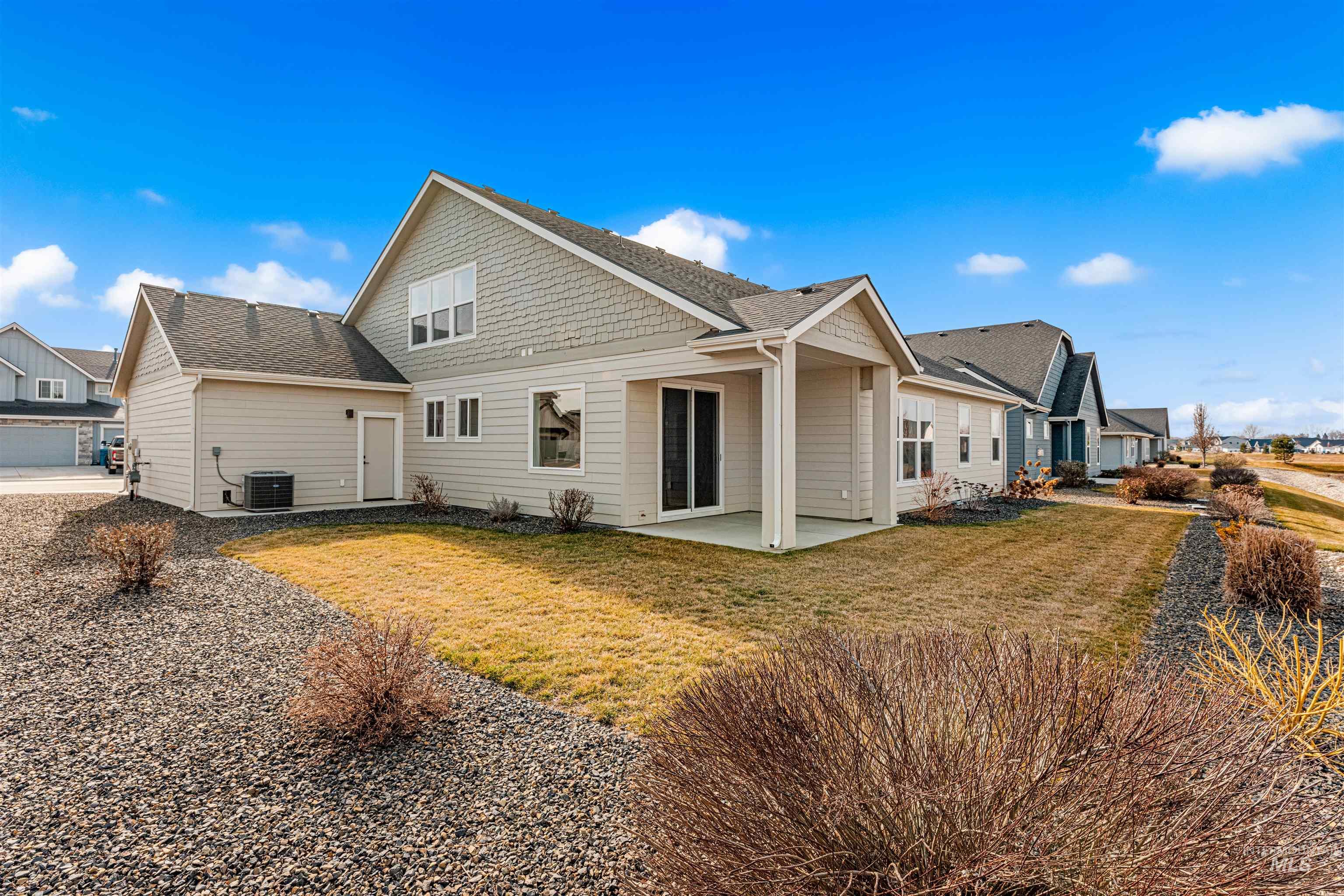 8082 Tandy Cove St, Middleton, Idaho 83644, 3 Bedrooms, 3 Bathrooms, Residential For Sale, Price $649,900, 98975267