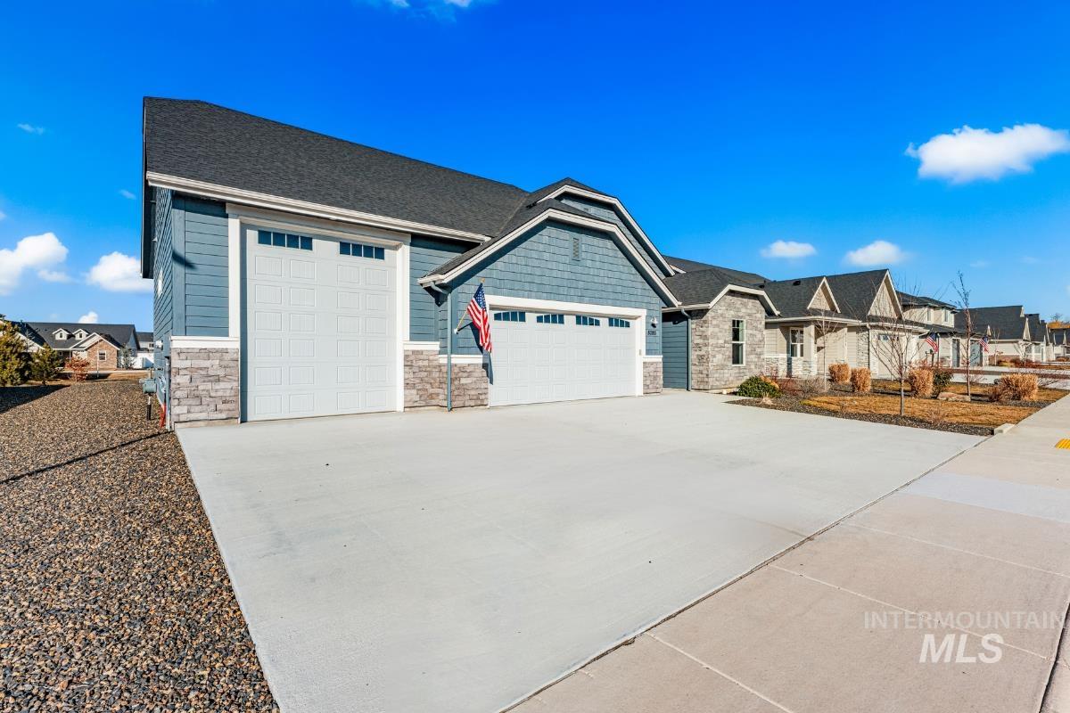 8080 Tandy Cove St, Middleton, Idaho 83644, 3 Bedrooms, 2 Bathrooms, Residential For Sale, Price $629,900,MLS 98975268