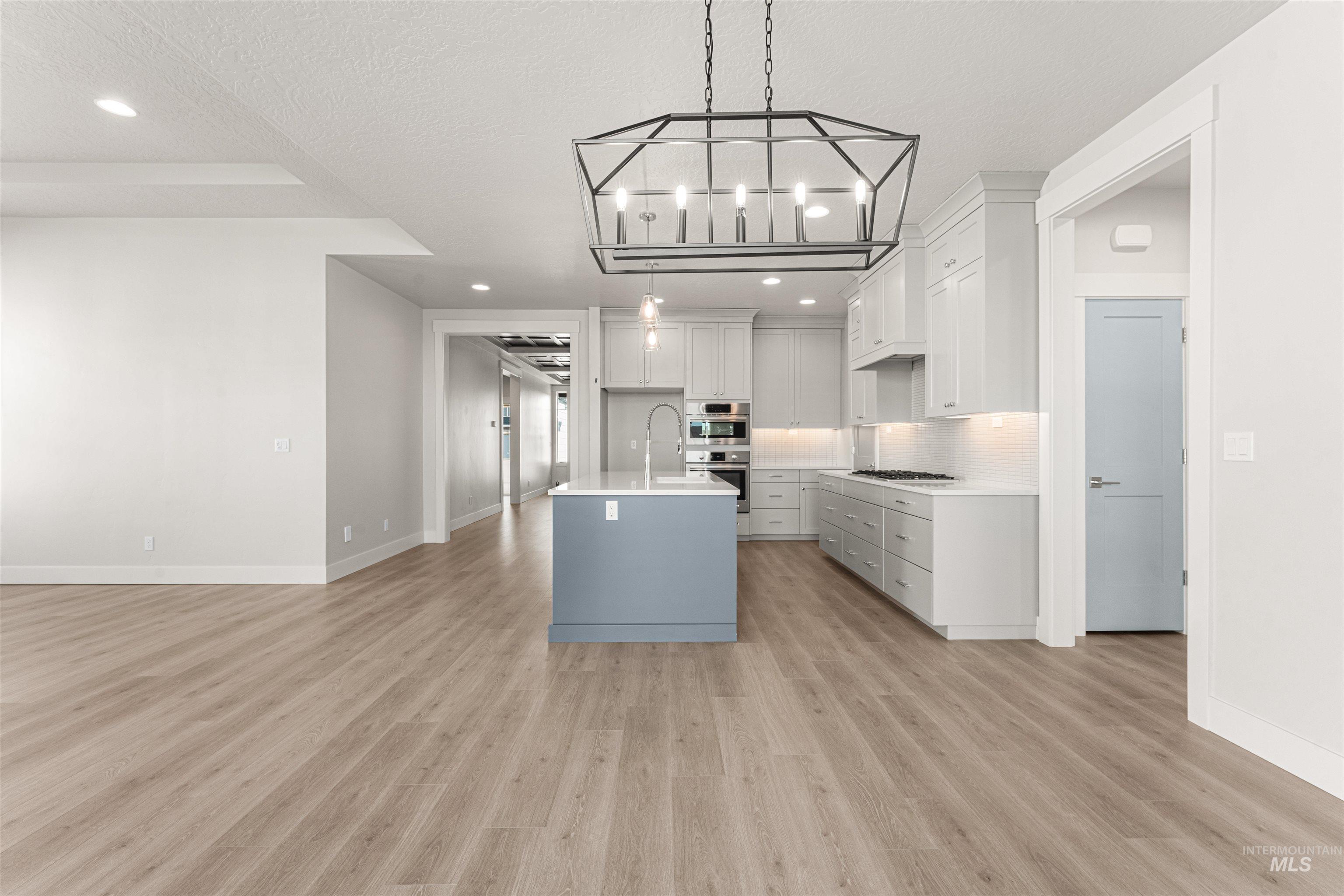 8080 Tandy Cove St, Middleton, Idaho 83644, 3 Bedrooms, 2 Bathrooms, Residential For Sale, Price $629,900,MLS 98975268