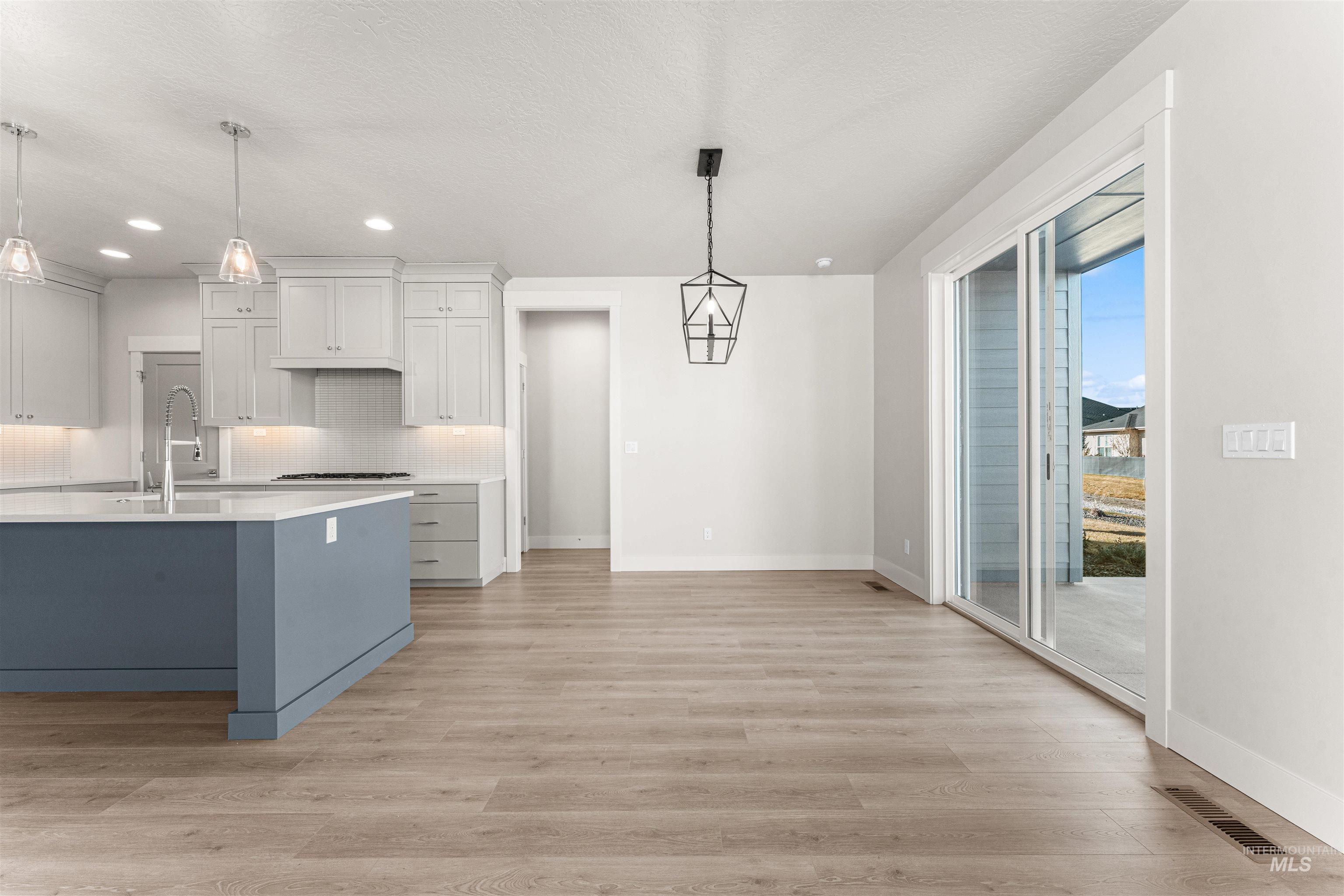 8080 Tandy Cove St, Middleton, Idaho 83644, 3 Bedrooms, 2 Bathrooms, Residential For Sale, Price $629,900,MLS 98975268