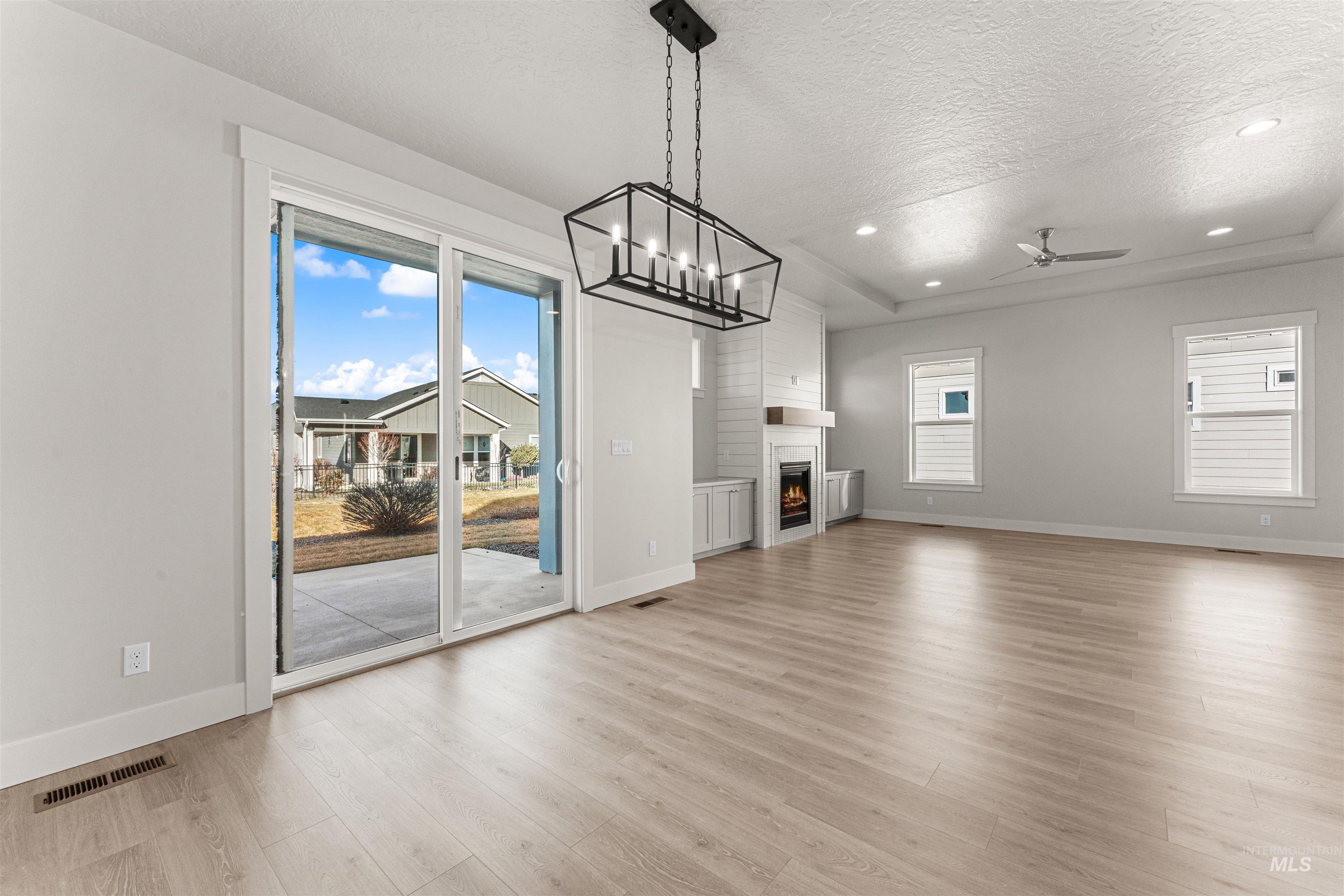 8080 Tandy Cove St, Middleton, Idaho 83644, 3 Bedrooms, 2 Bathrooms, Residential For Sale, Price $629,900,MLS 98975268