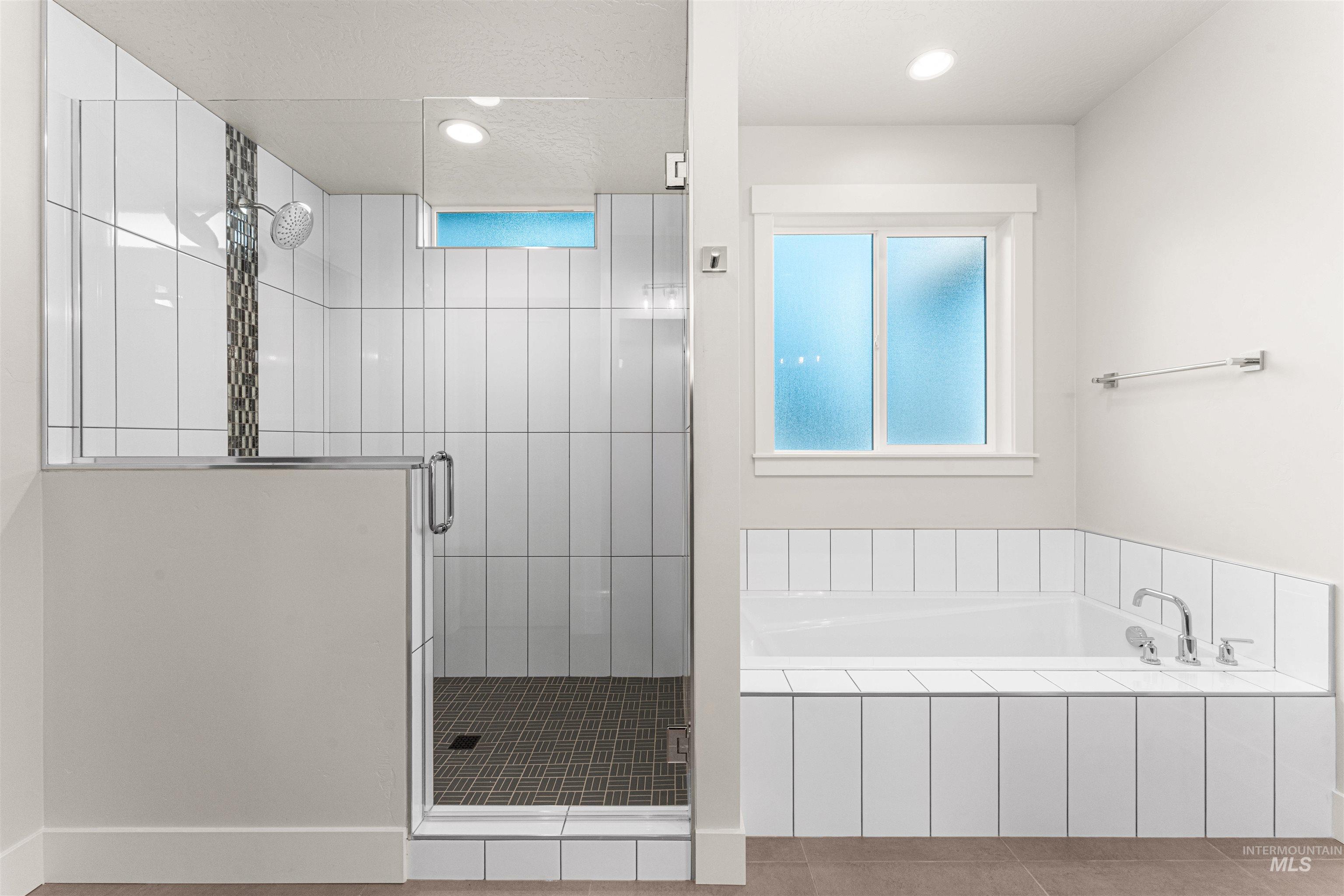 8080 Tandy Cove St, Middleton, Idaho 83644, 3 Bedrooms, 2 Bathrooms, Residential For Sale, Price $629,900,MLS 98975268