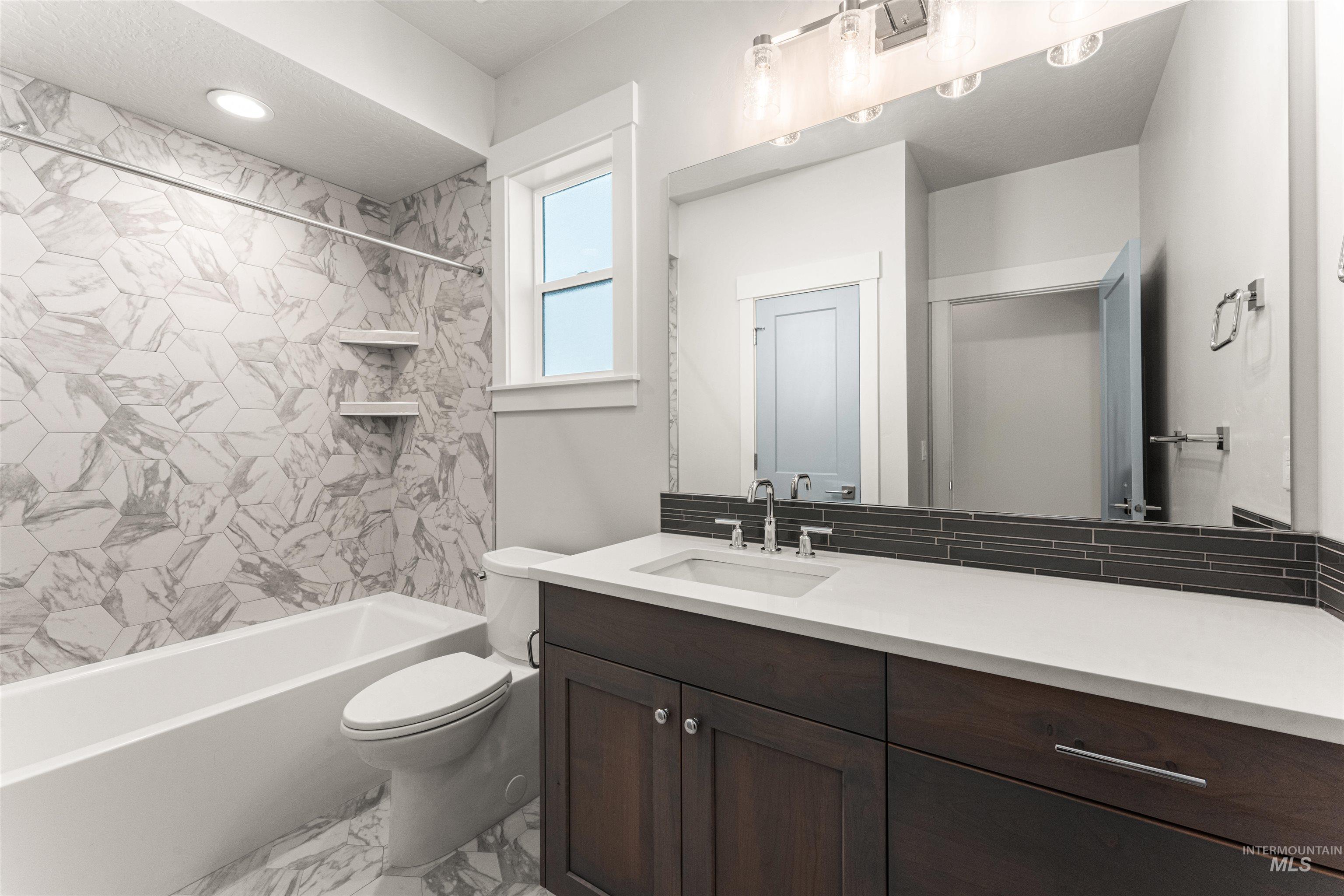 8080 Tandy Cove St, Middleton, Idaho 83644, 3 Bedrooms, 2 Bathrooms, Residential For Sale, Price $629,900,MLS 98975268