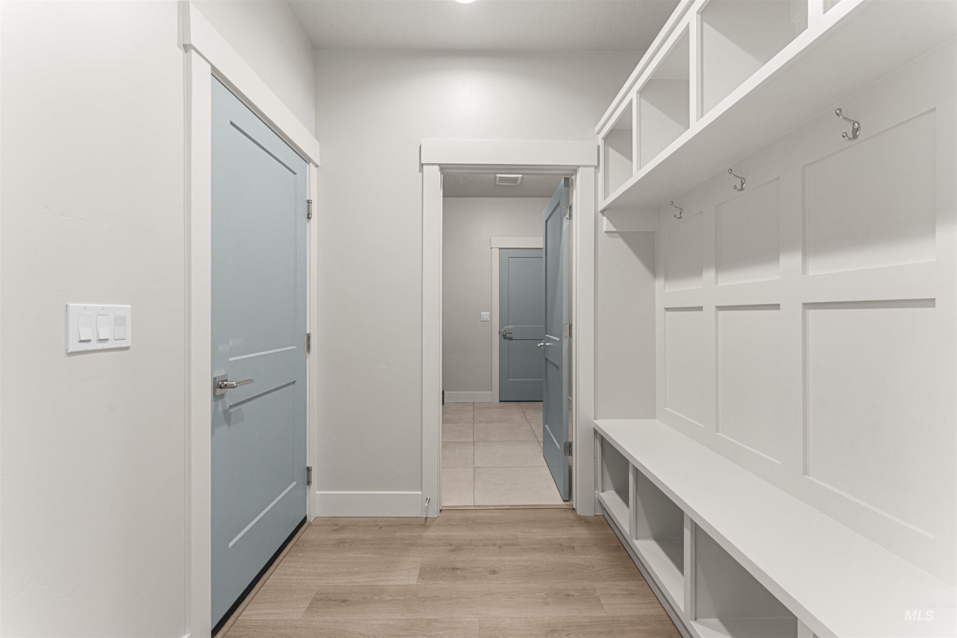 8080 Tandy Cove St, Middleton, Idaho 83644, 3 Bedrooms, 2 Bathrooms, Residential For Sale, Price $629,900,MLS 98975268