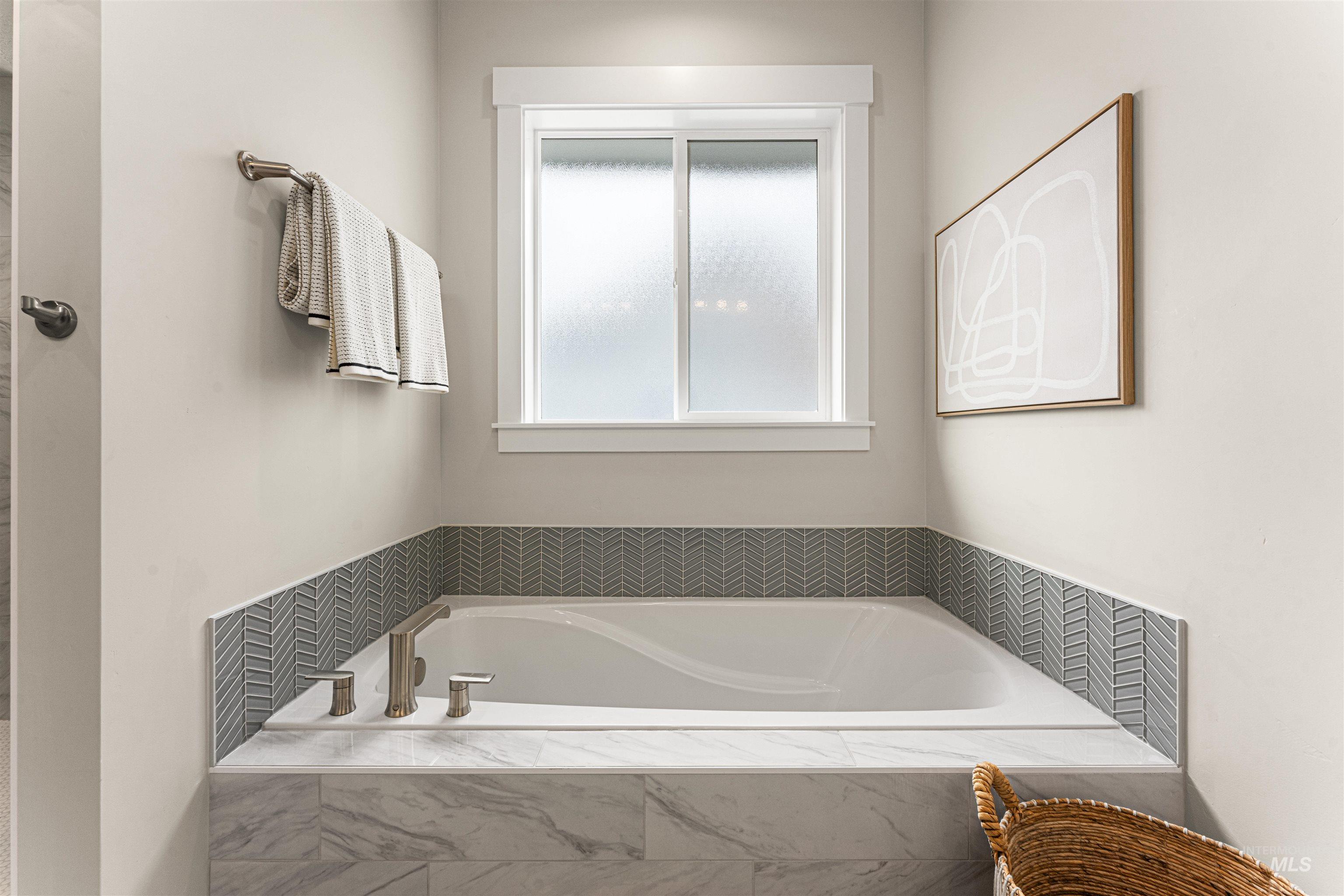 8078 Tandy Cove St, Middleton, Idaho 83644, 4 Bedrooms, 2.5 Bathrooms, Residential For Sale, Price $649,900,MLS 98975270