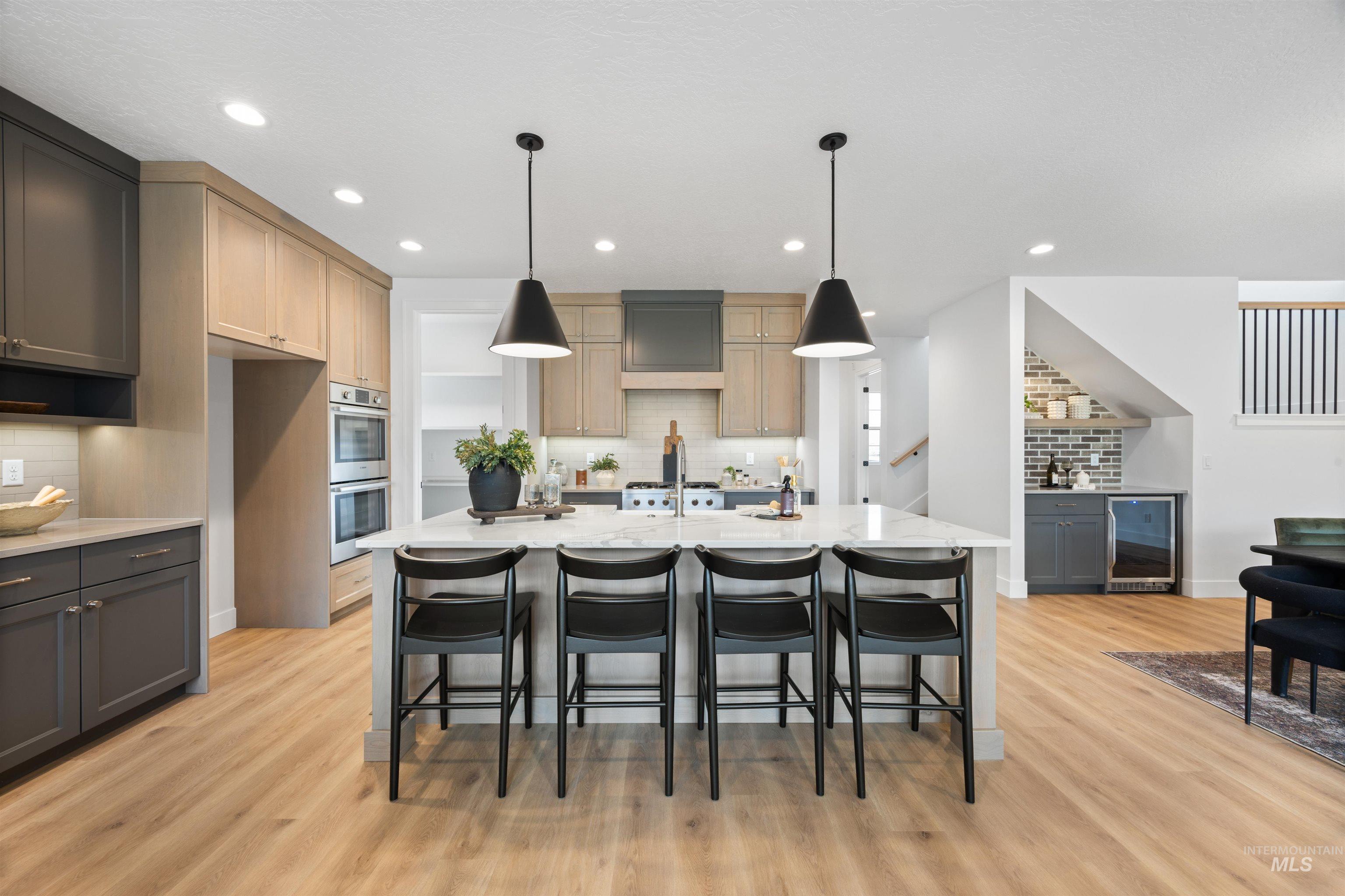 294 N Hunter Creek Ave, Eagle, Idaho 83616, 3 Bedrooms, 3 Bathrooms, Residential For Sale, Price $1,149,500,MLS 98975272